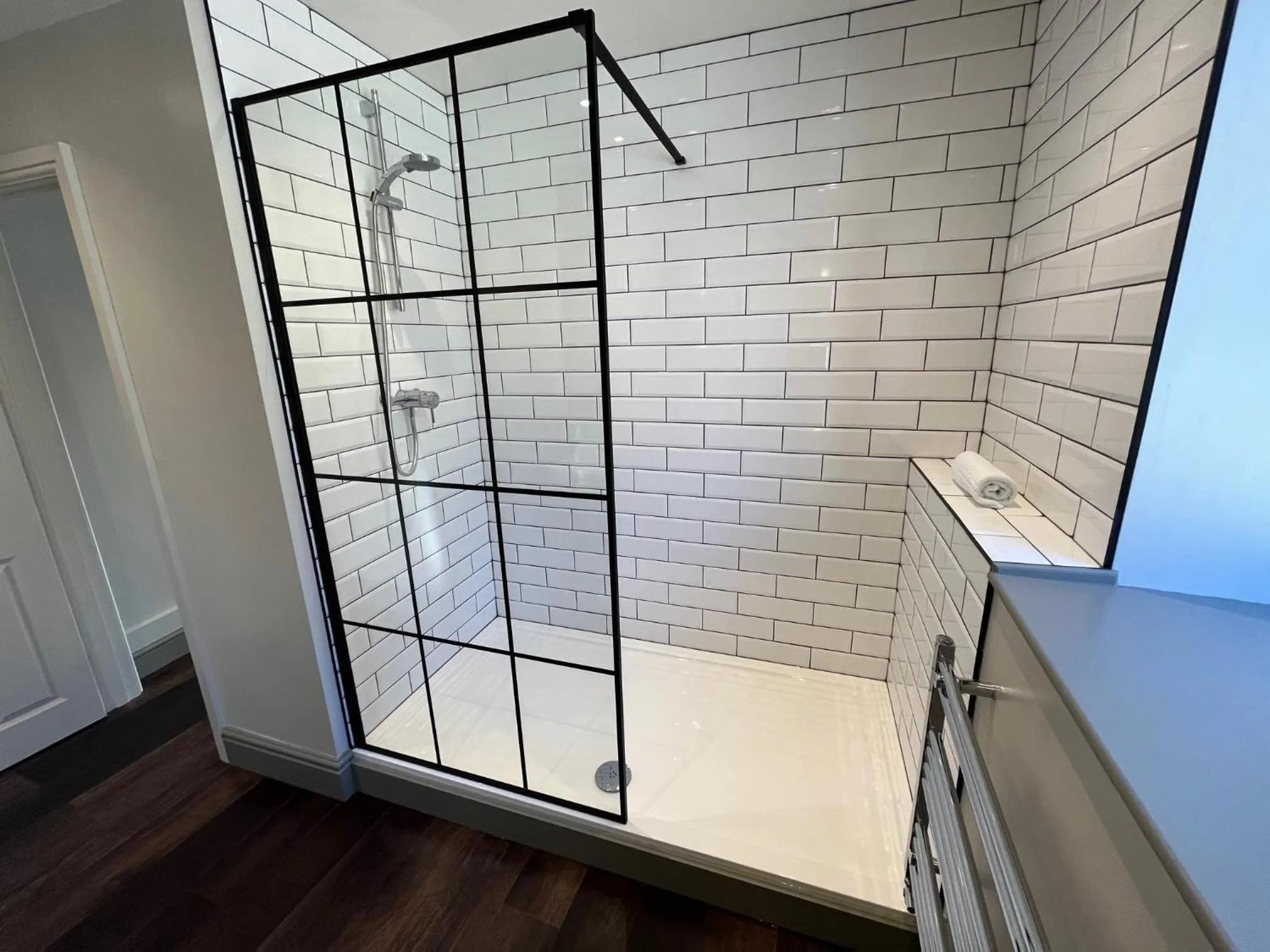 Bathroom in The Punchbowl Inn