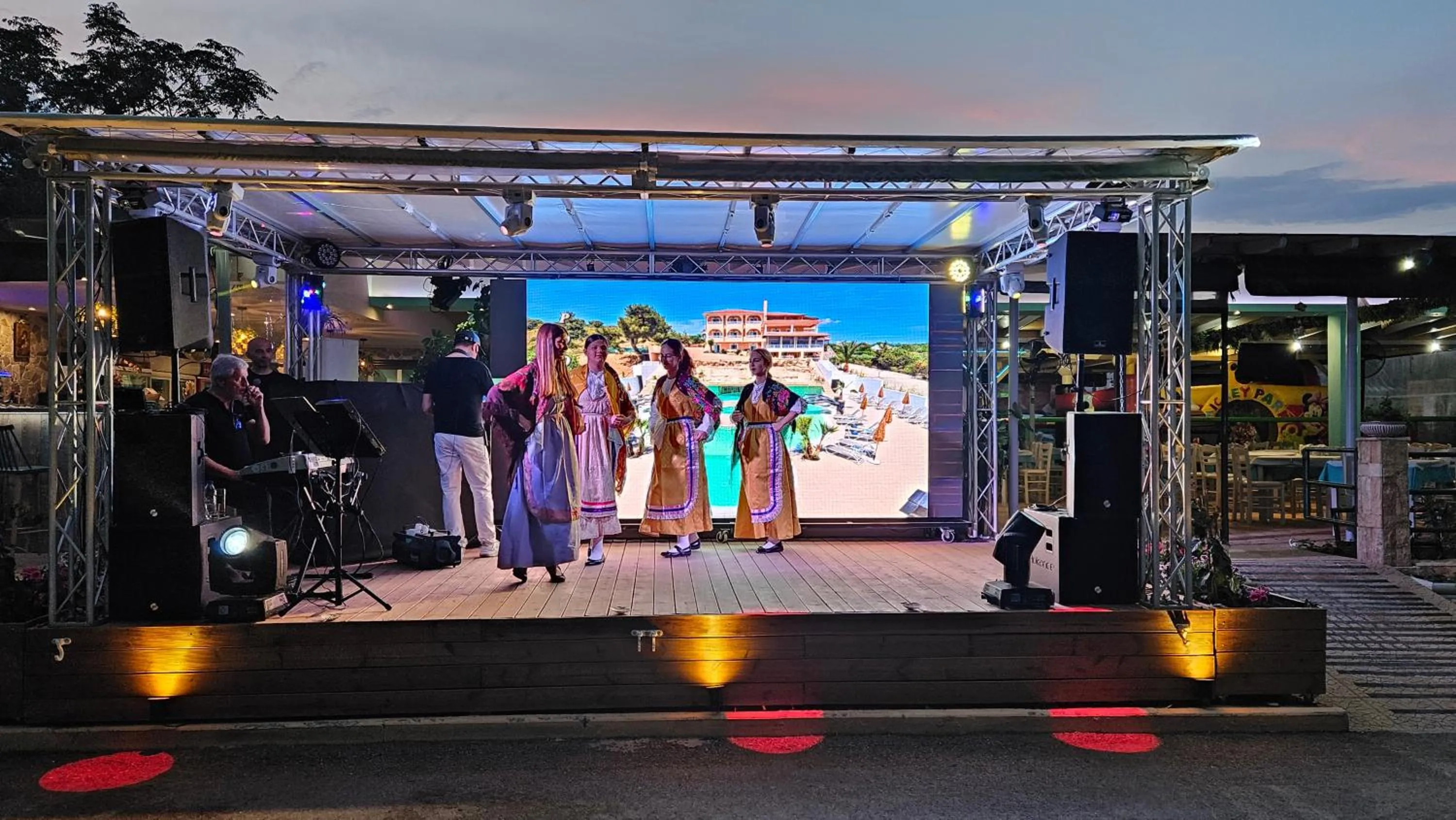 Evening entertainment in Grand Beach Hotel Thassos