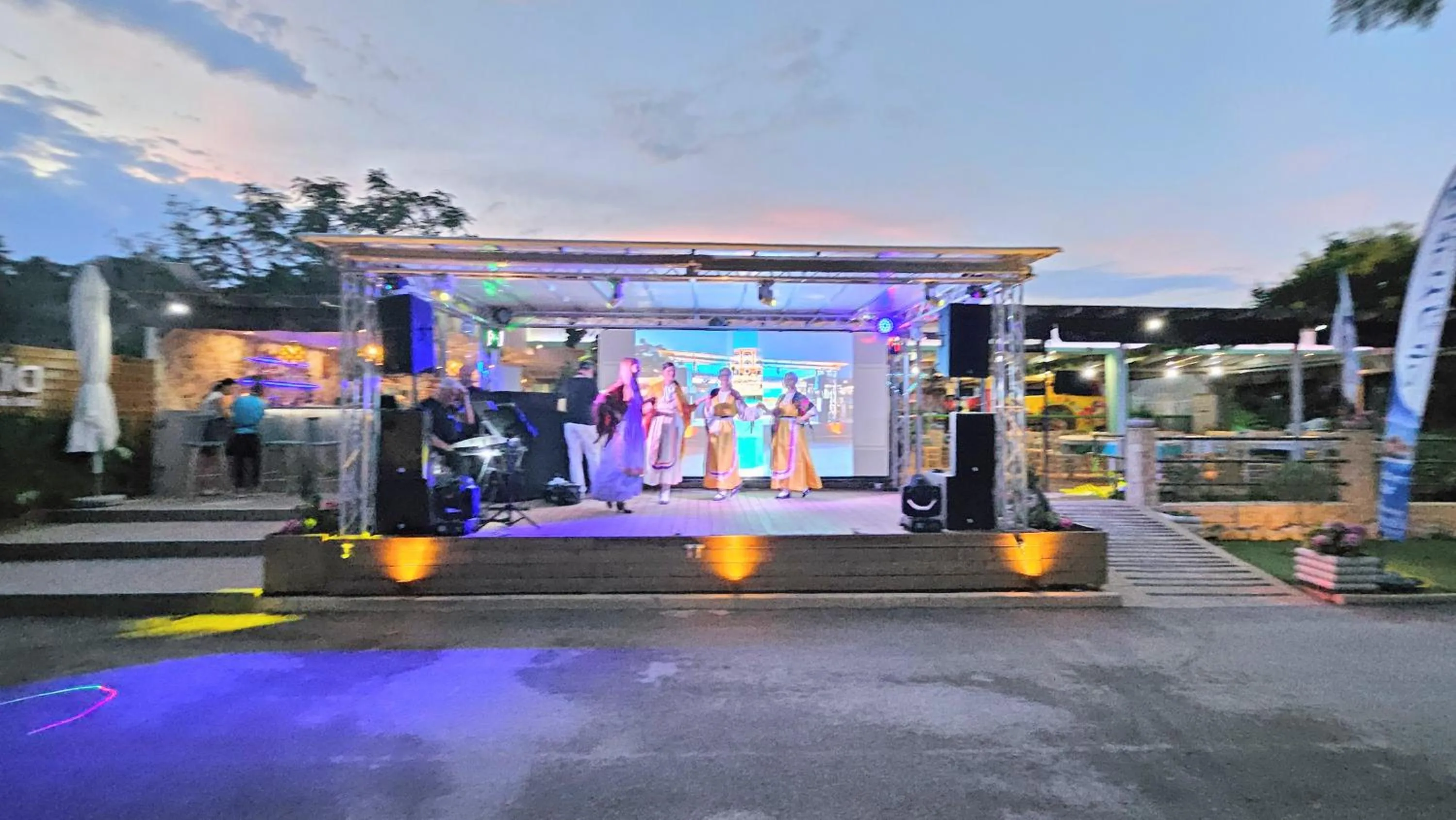 Evening entertainment in Grand Beach Hotel Thassos