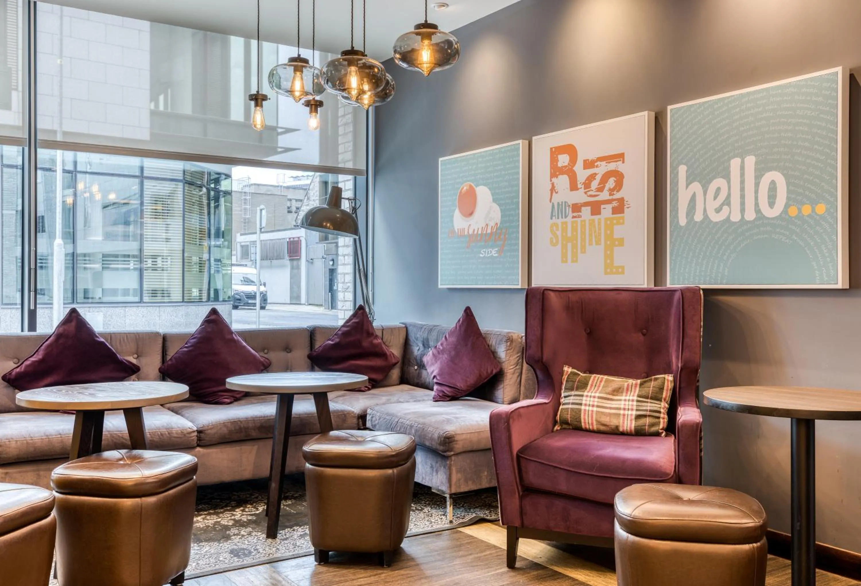 Lobby or reception in Premier Inn Dublin City Gloucester St South