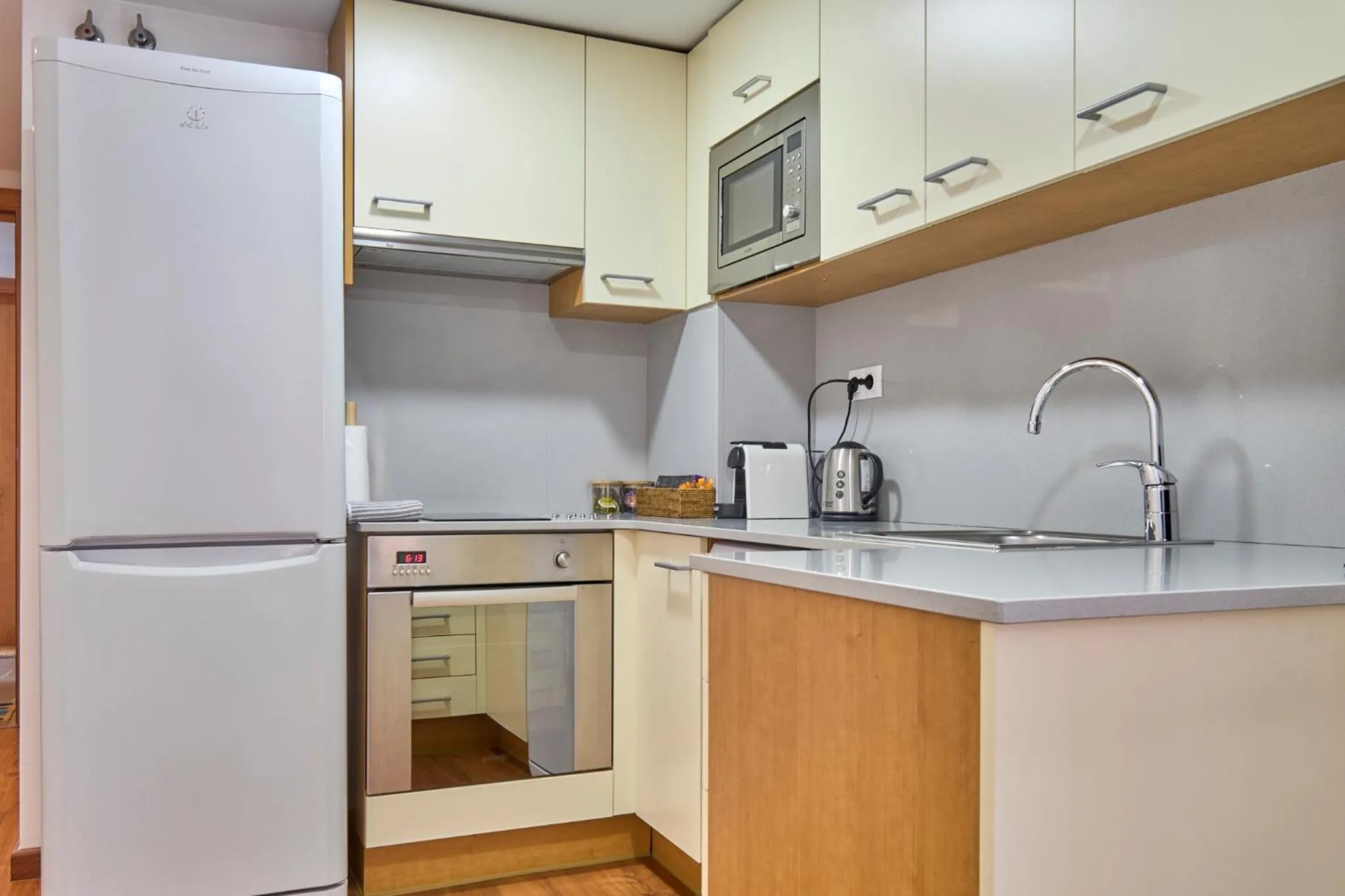 Coffee/tea facilities in Little Home Girona