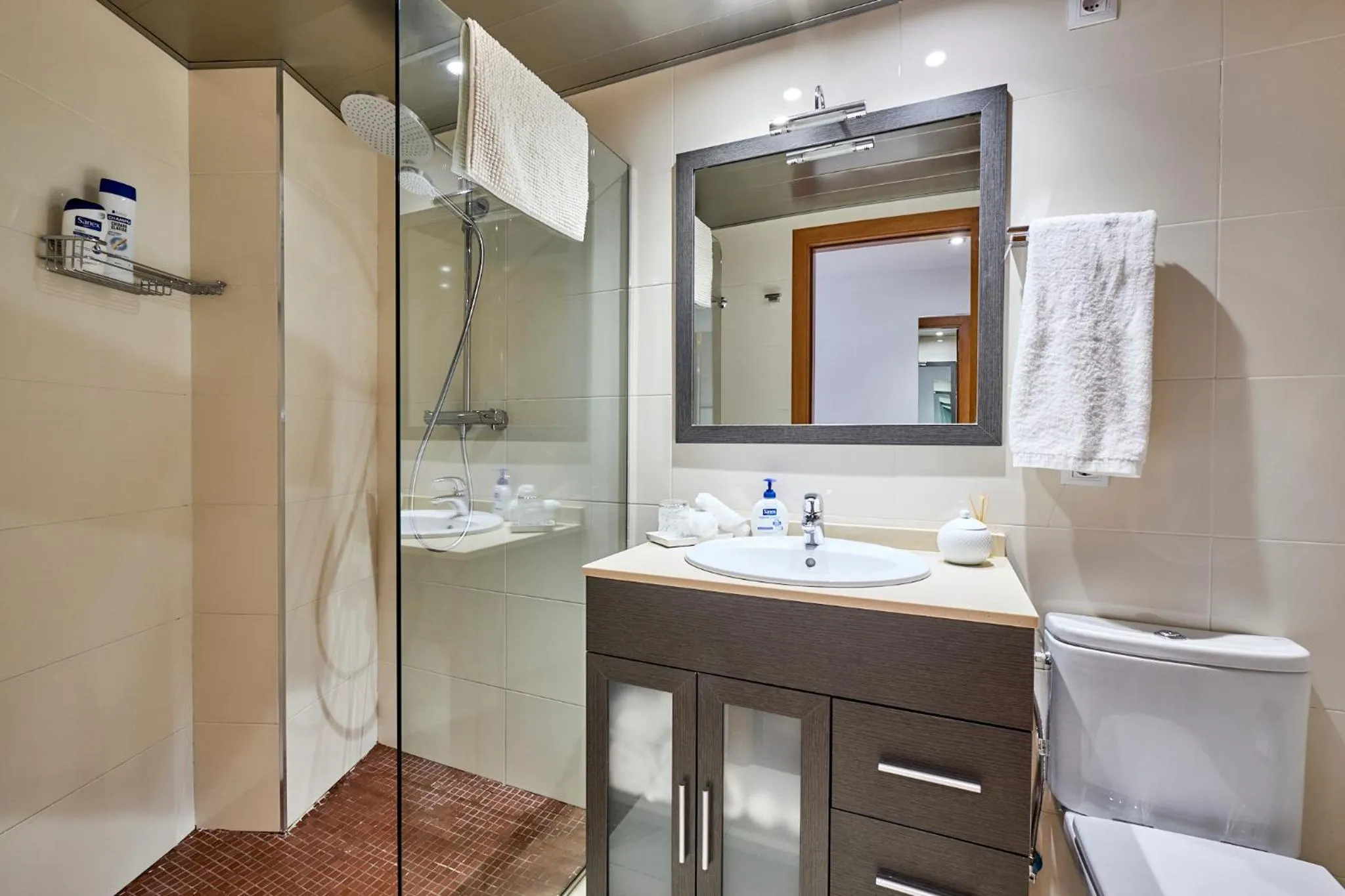 Bathroom in Little Home Girona