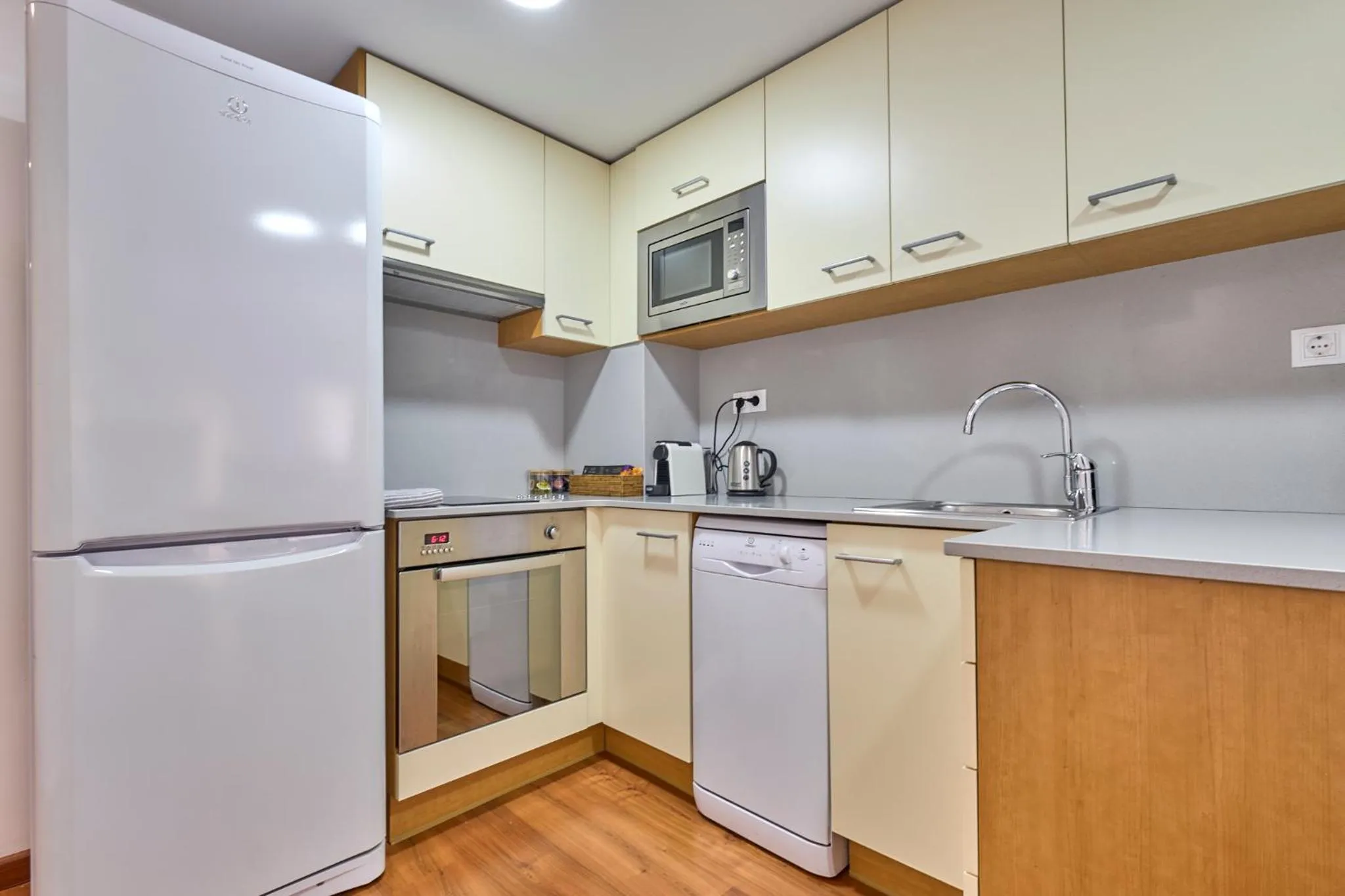 kitchen in Little Home Girona