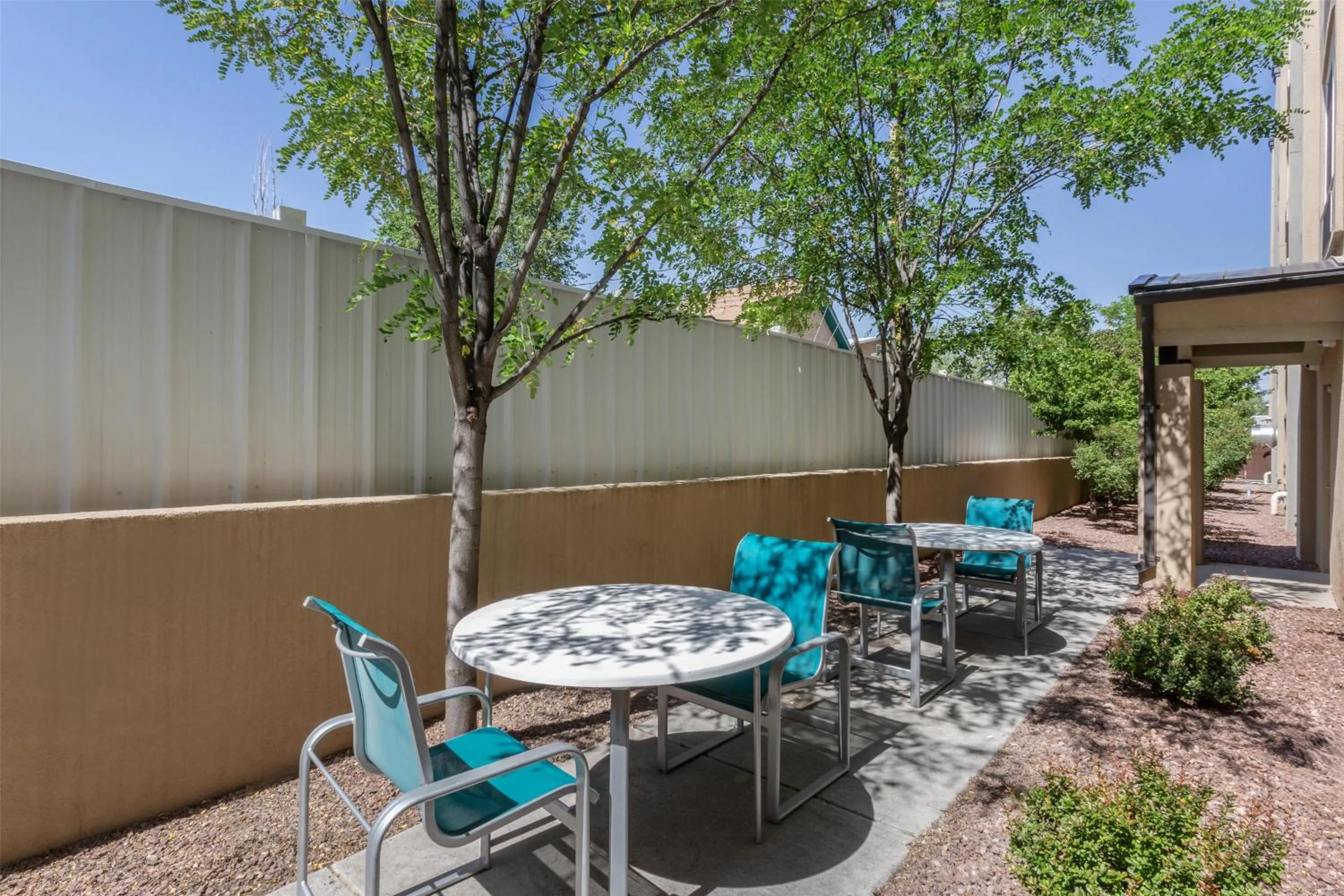 Property building in Best Western Plus Gallup Inn & Suites