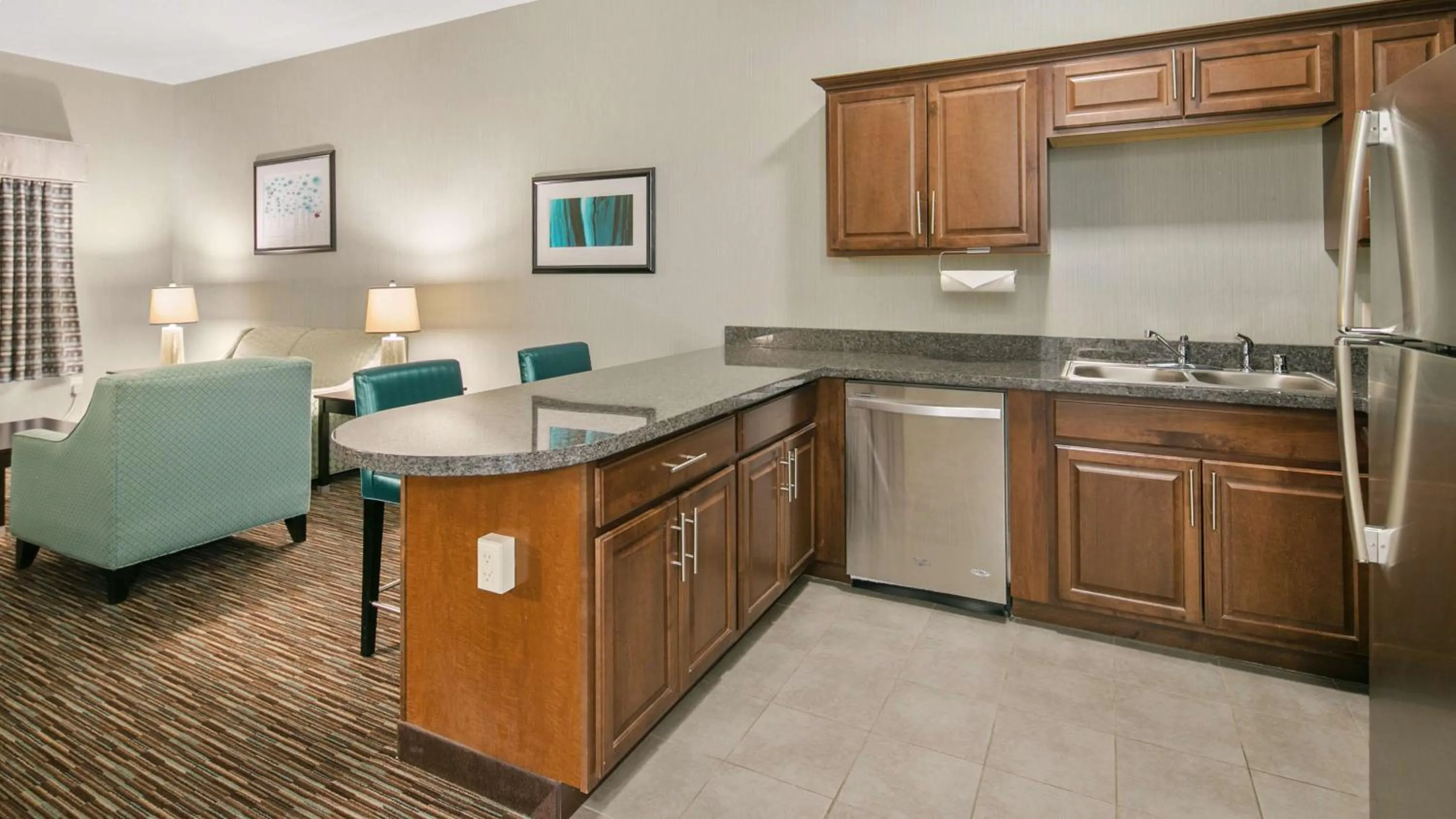 King Suite with Roll-In Shower - Disability Access in Best Western Plus Gallup Inn & Suites