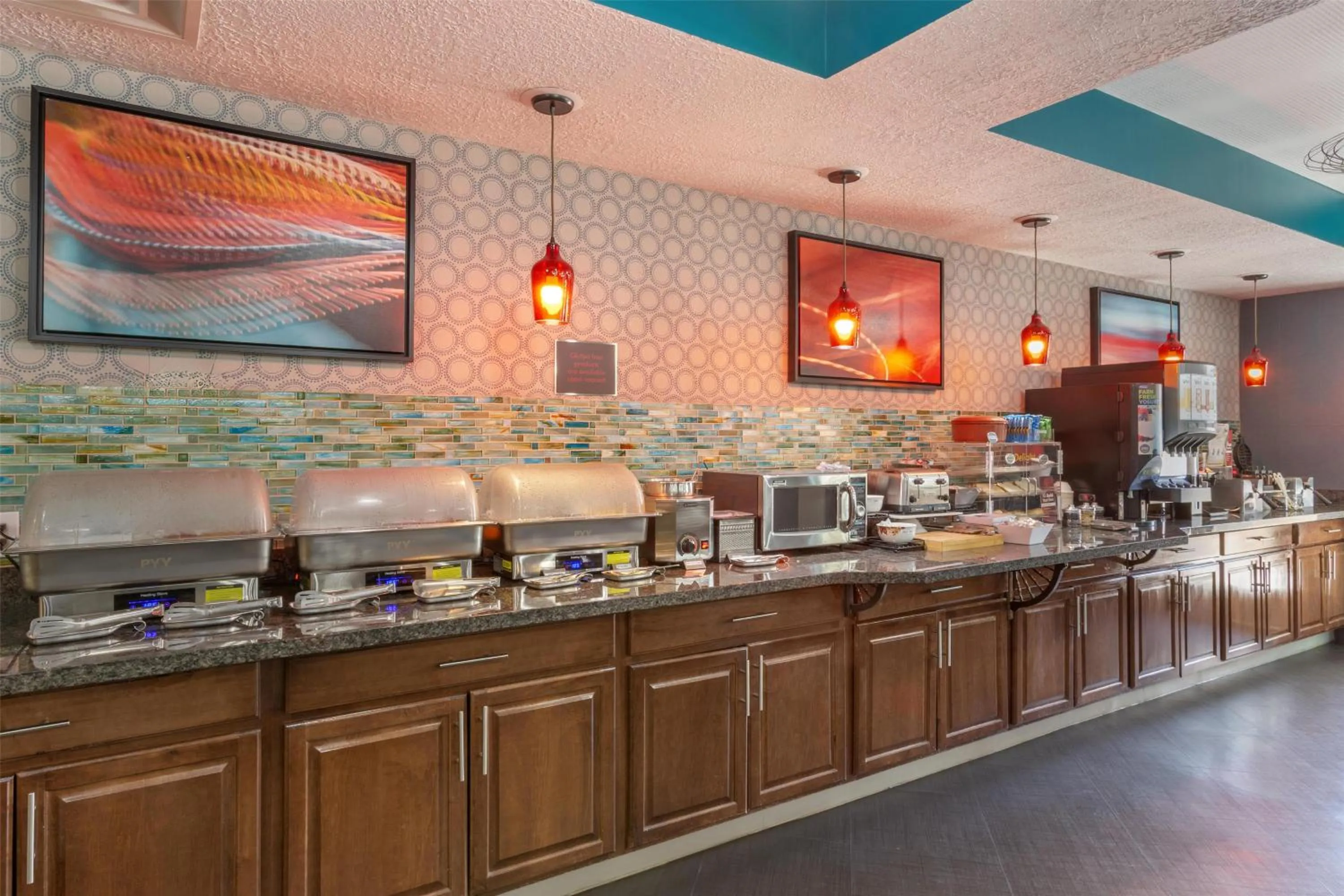 Breakfast in Best Western Plus Gallup Inn & Suites