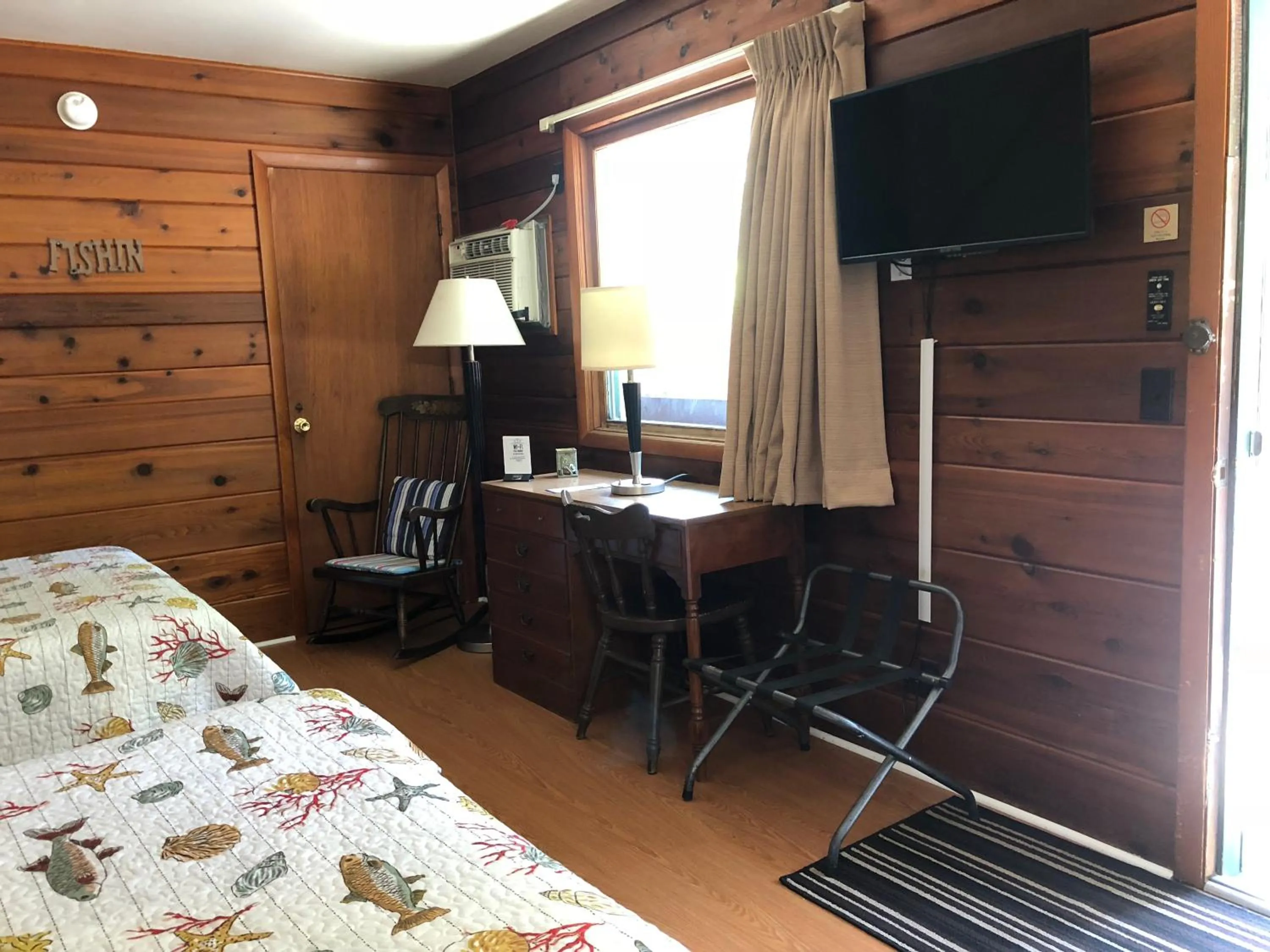 TV and multimedia, Bed in Chateau Lodge