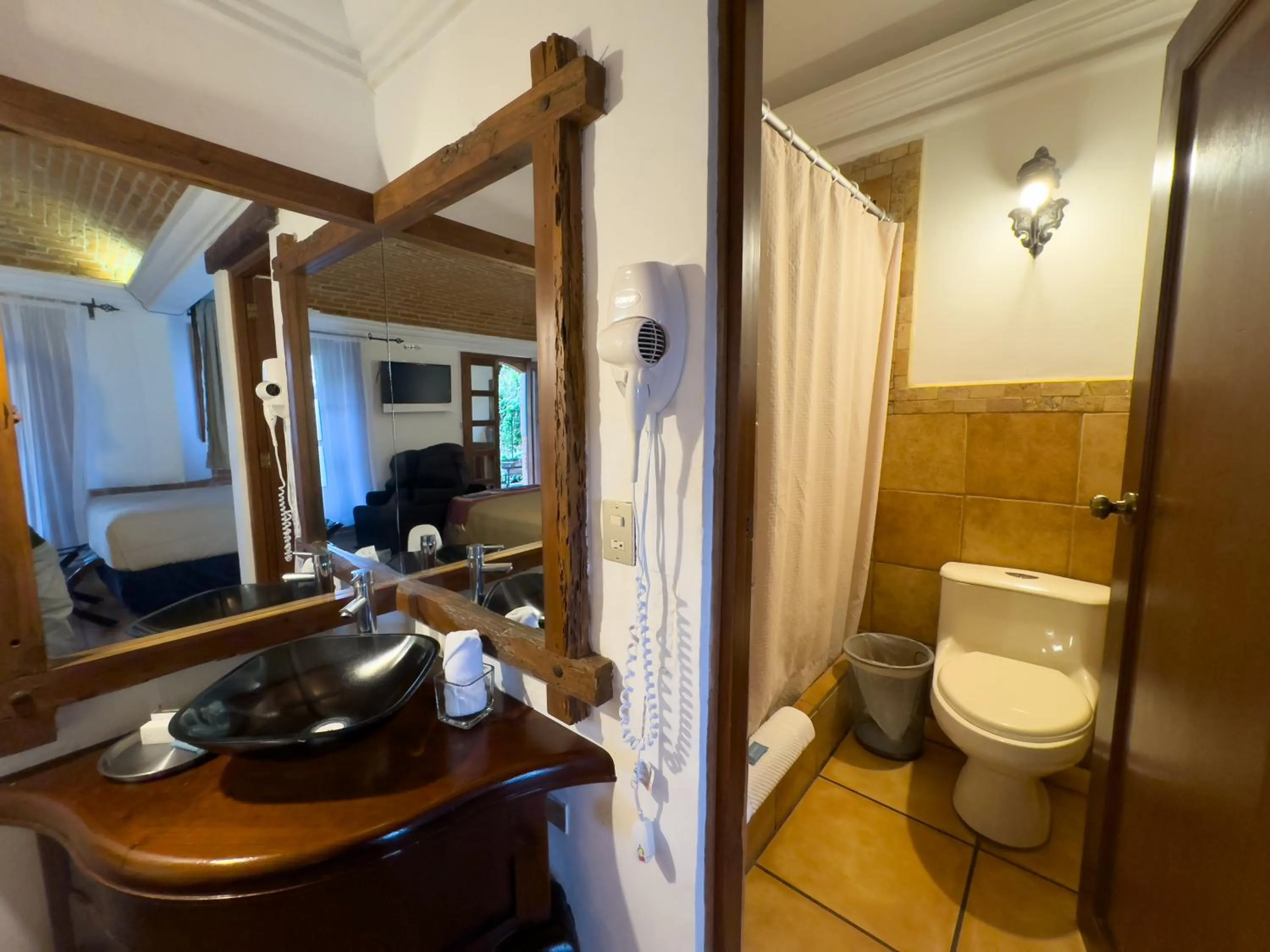 Toilet in Naif Boutique Hotel