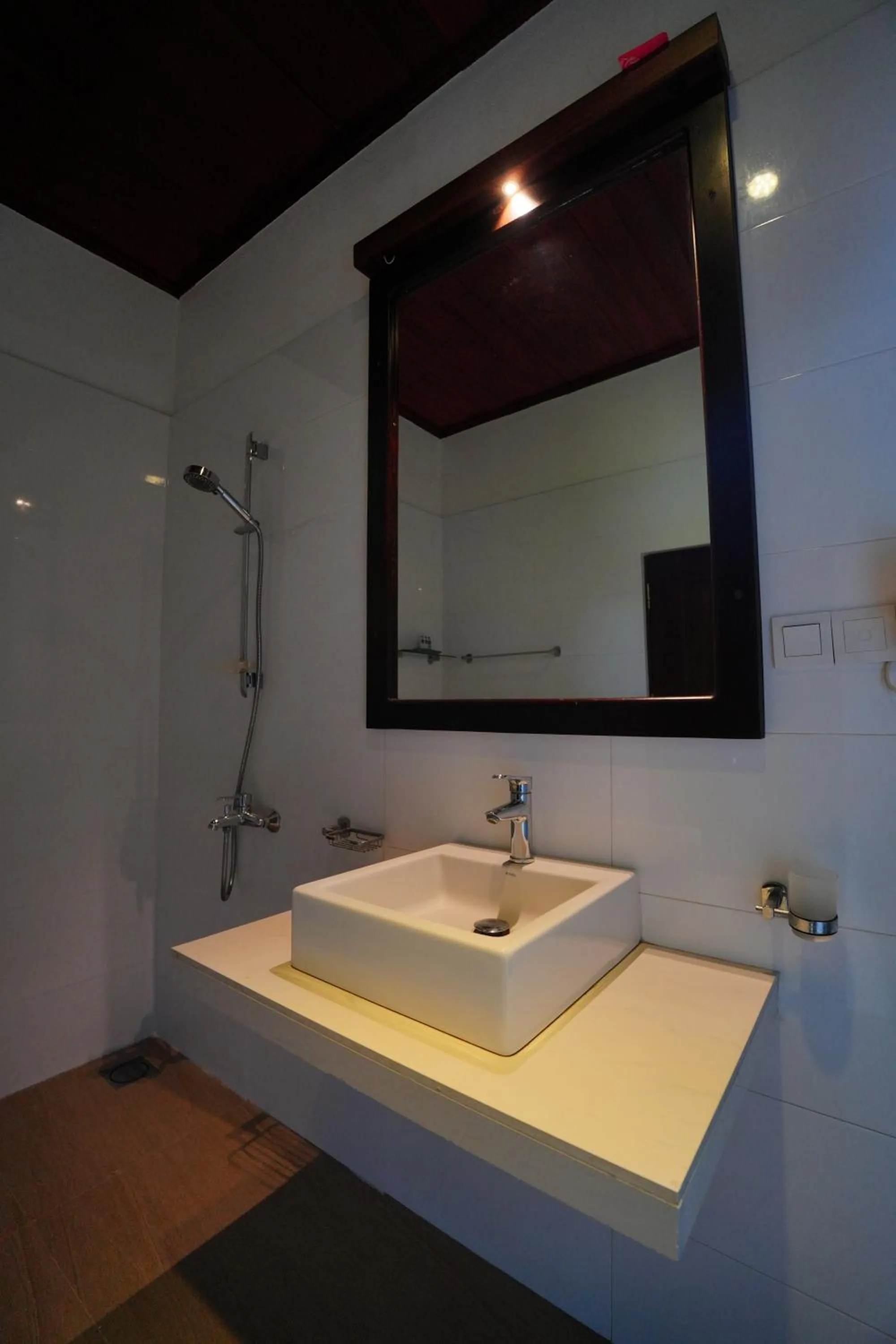 Bathroom in Hideaway Lodge