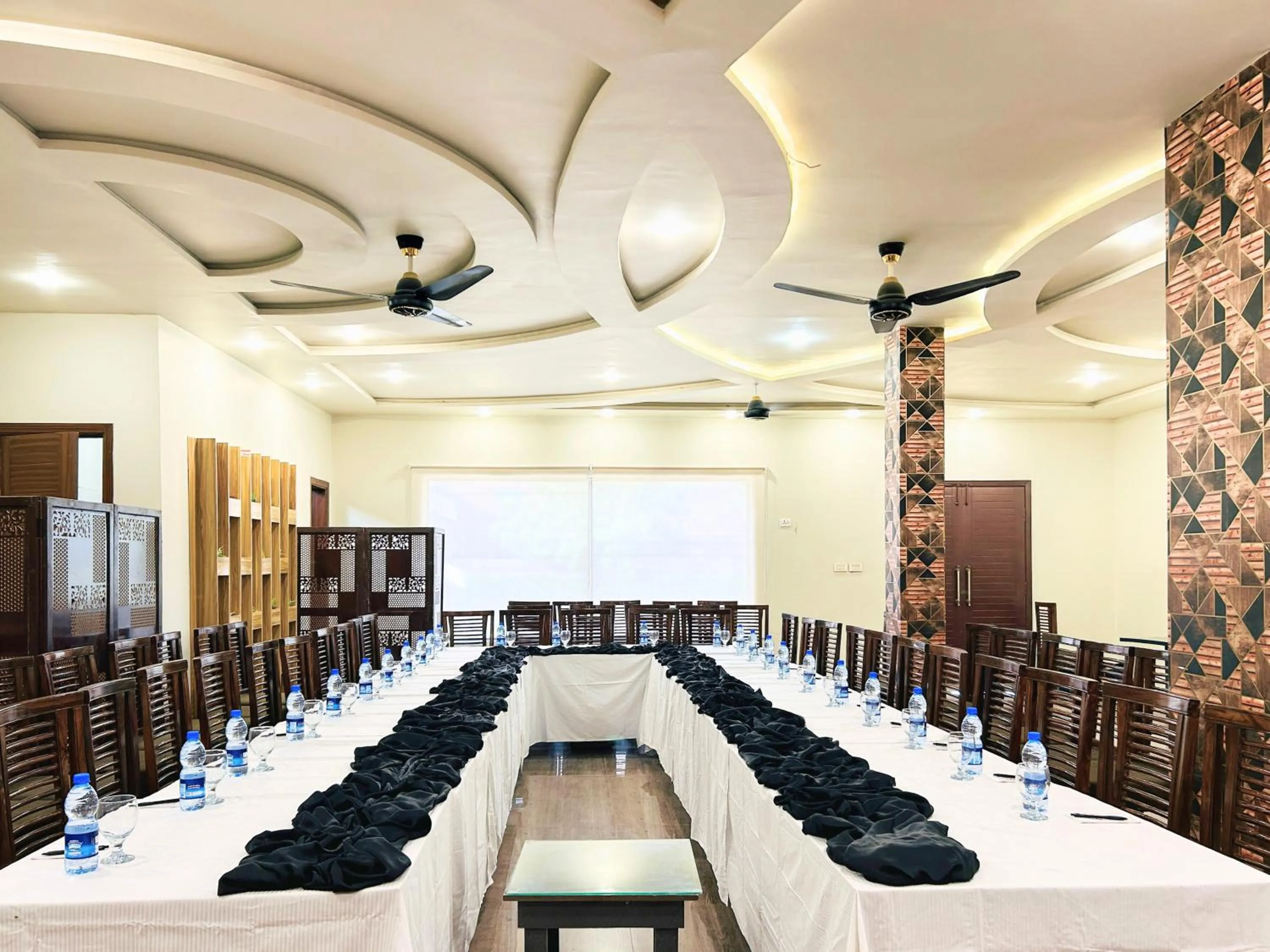 Meeting/conference room in Hotel One University Sukkur