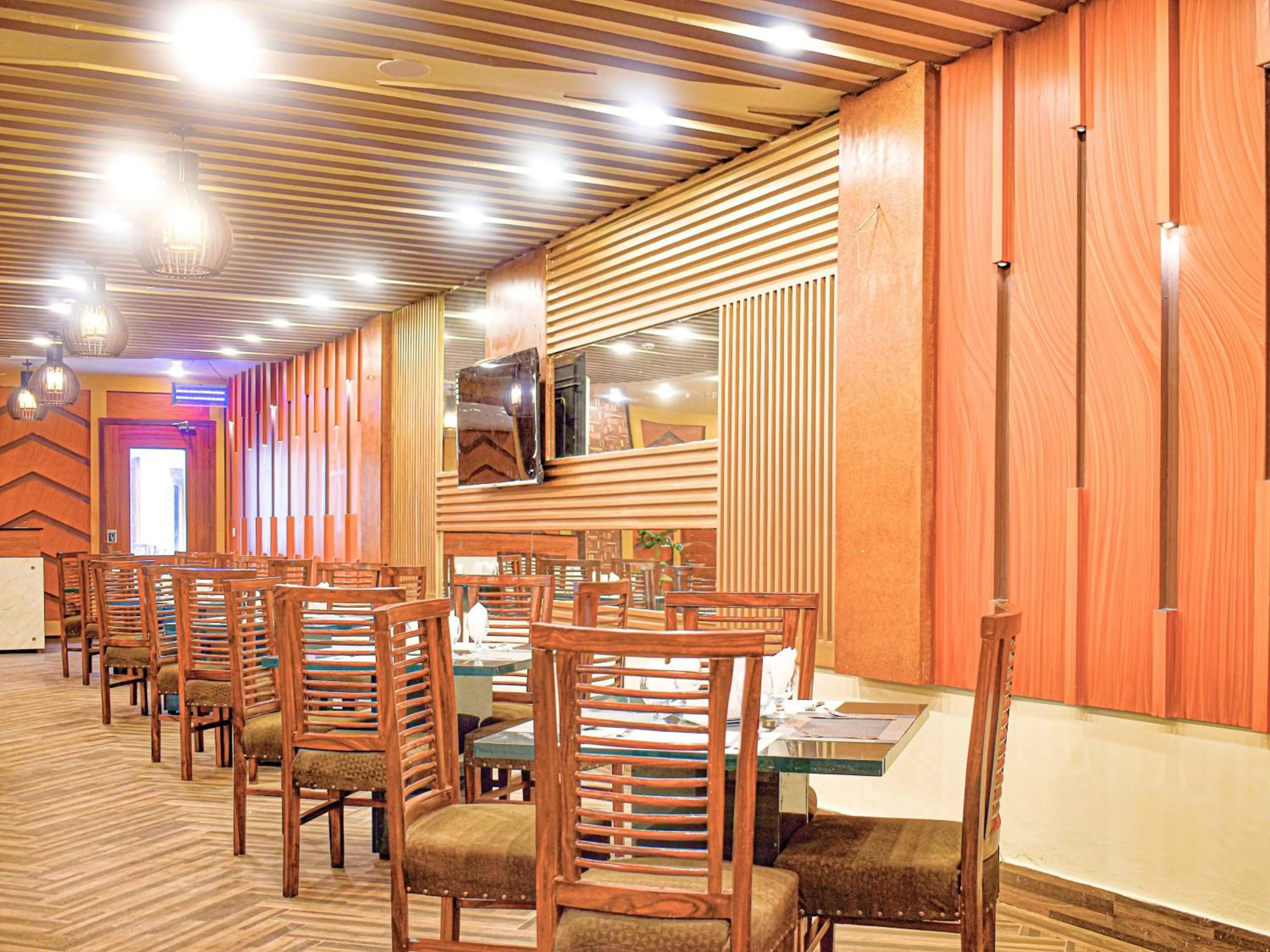 Restaurant/places to eat in Hotel One University Sukkur