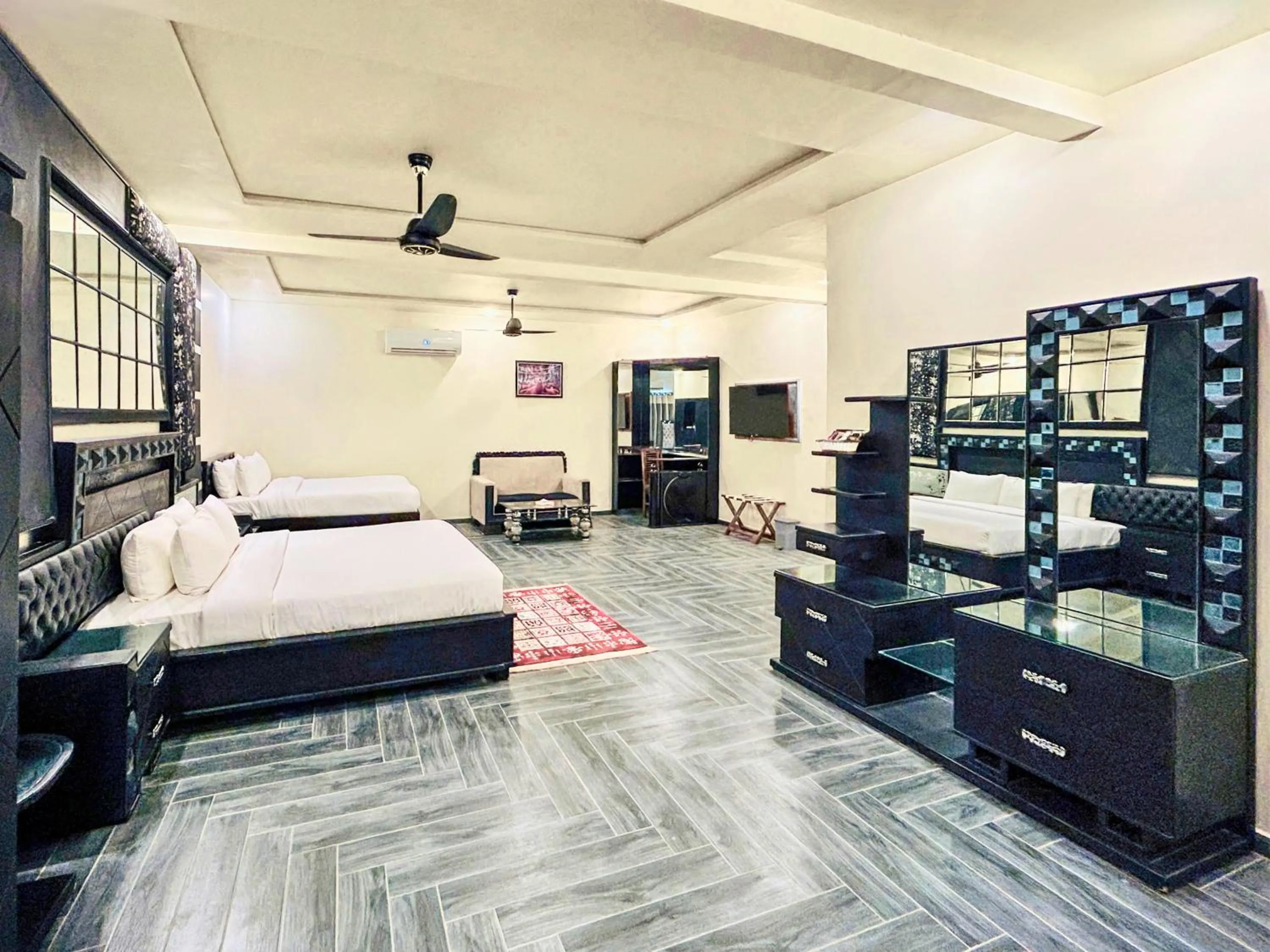 Bedroom, Bed in Hotel One University Sukkur