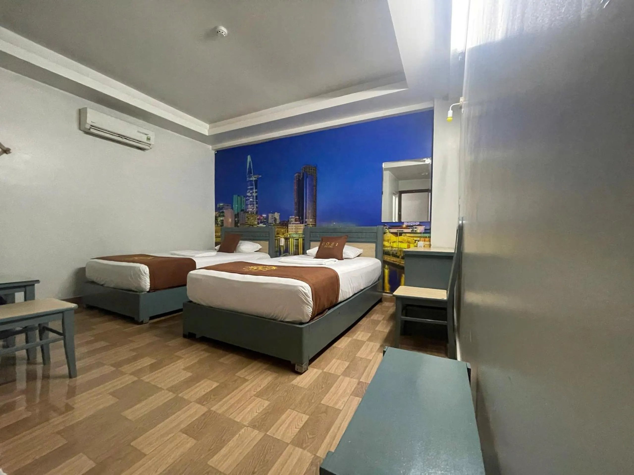 Bedroom, Bed in Cozi Hotel