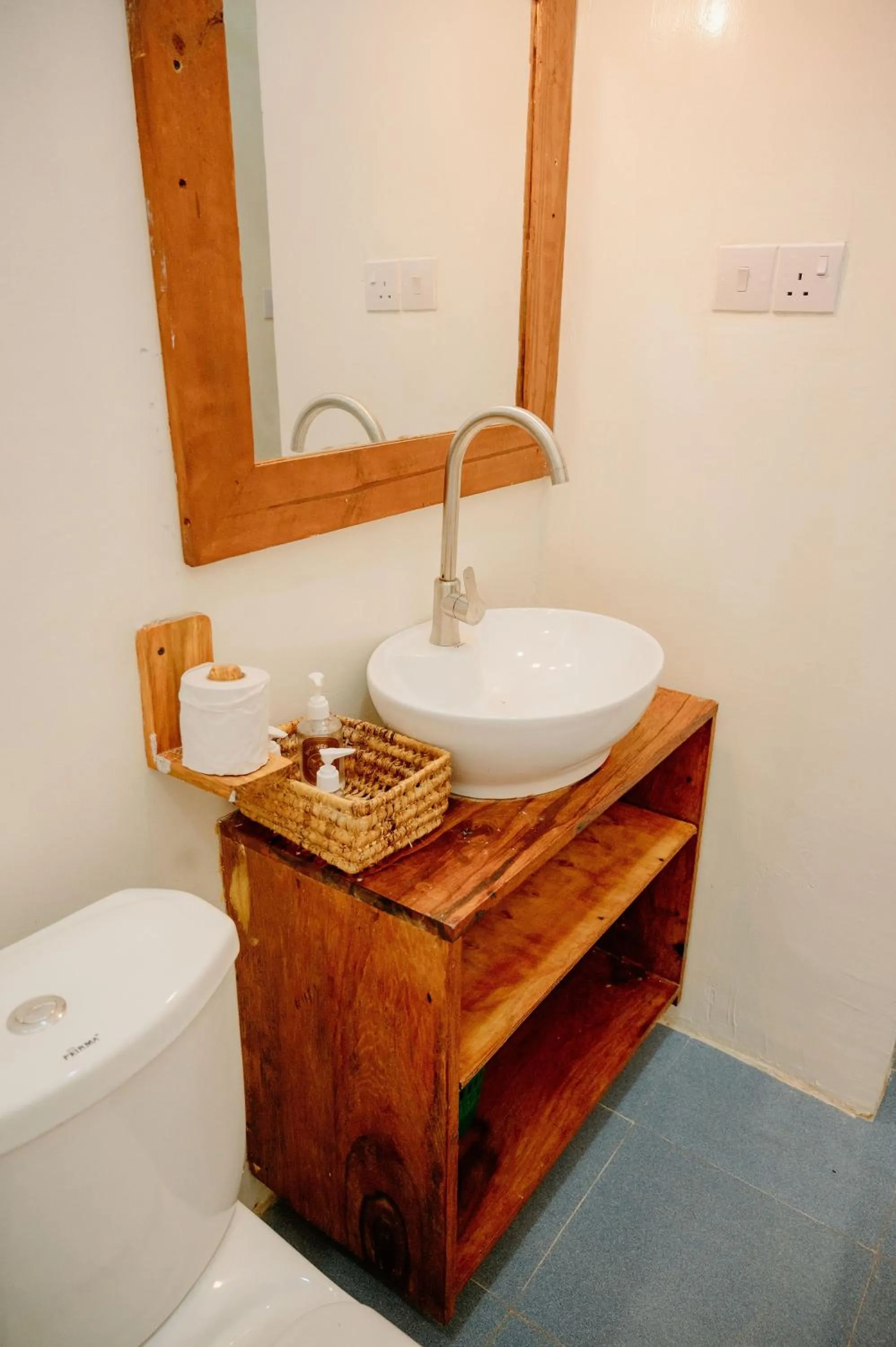 Shower in Andy's Inn