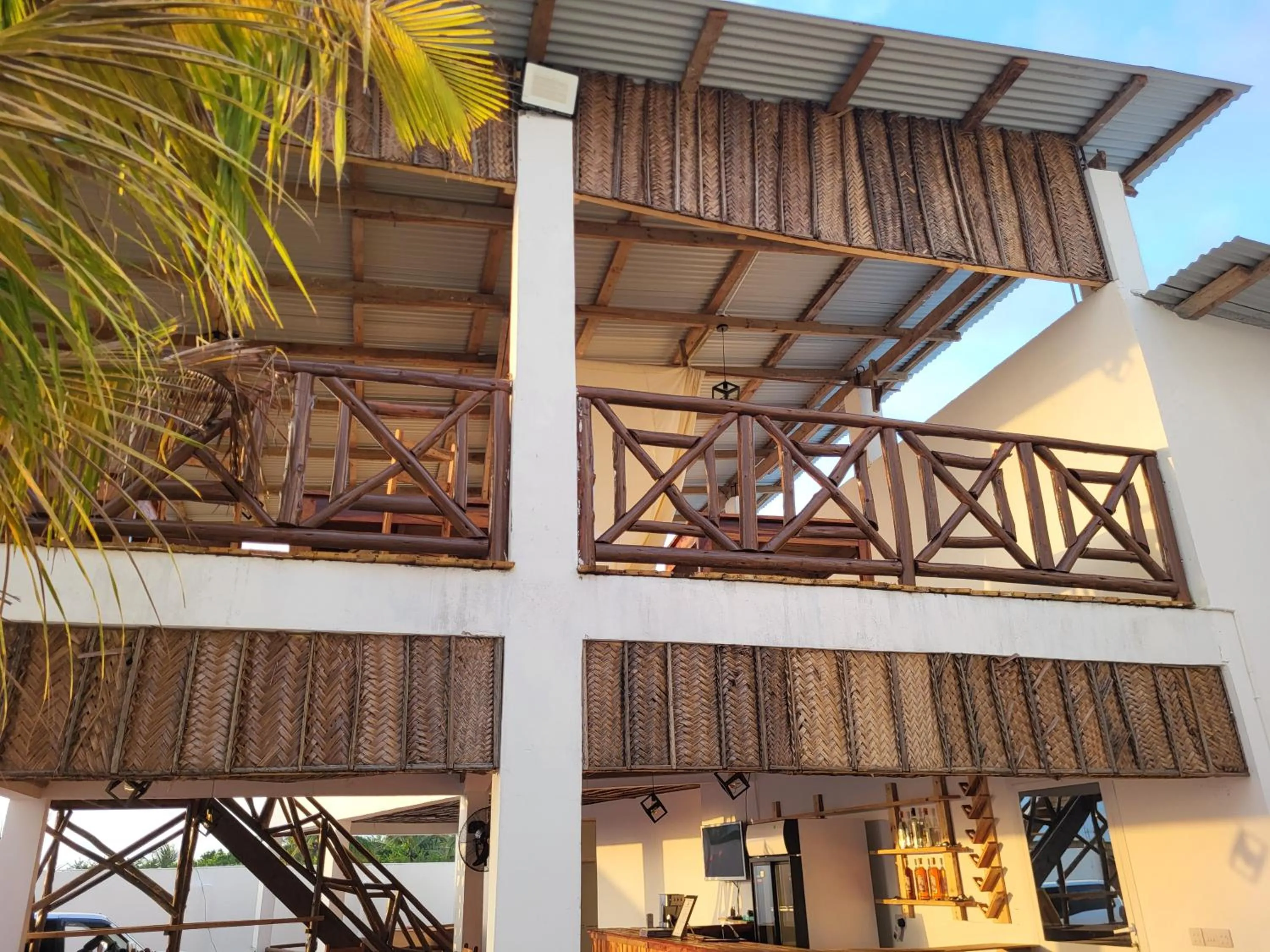 Restaurant/places to eat in Andy's Inn