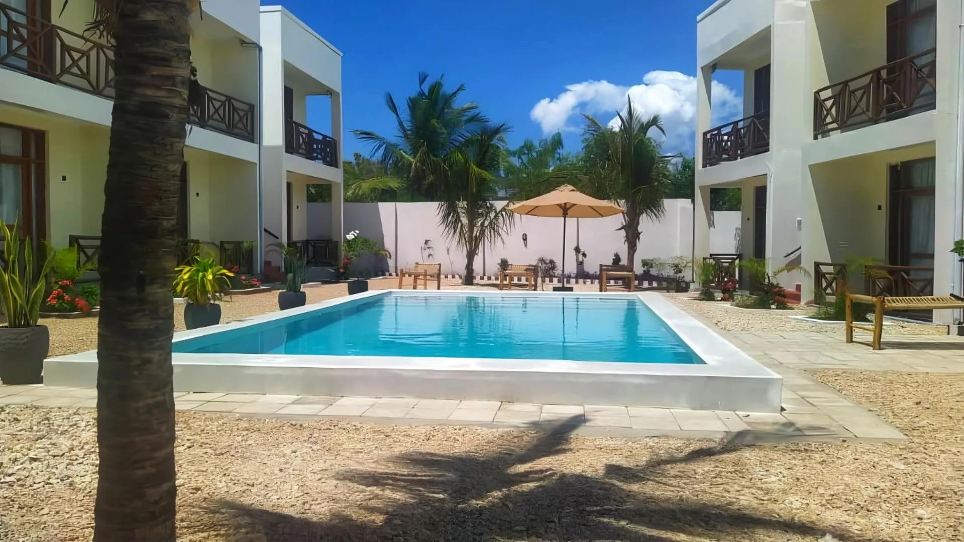 Pool view in Andy's Inn