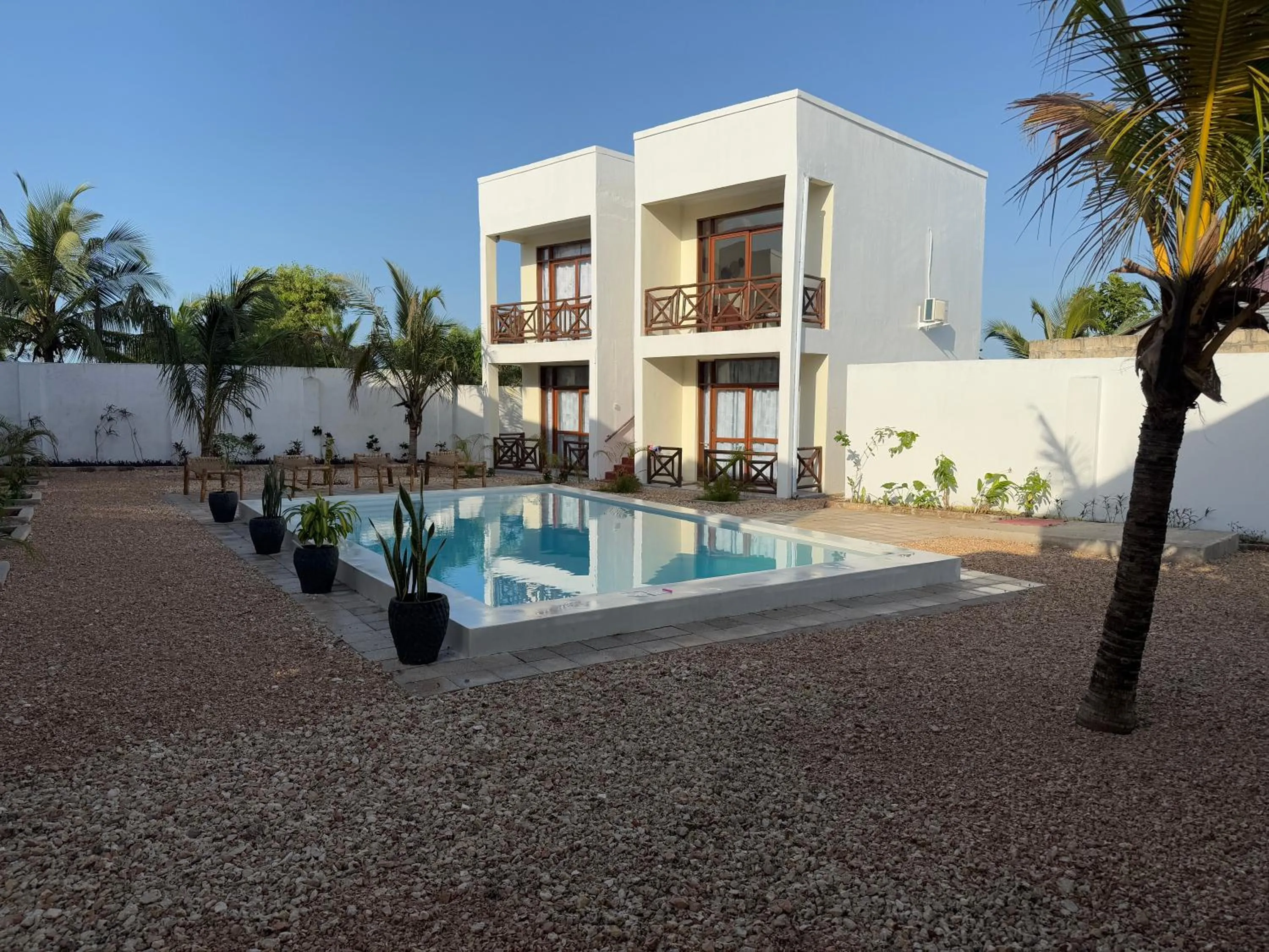 Swimming pool in Andy's Inn