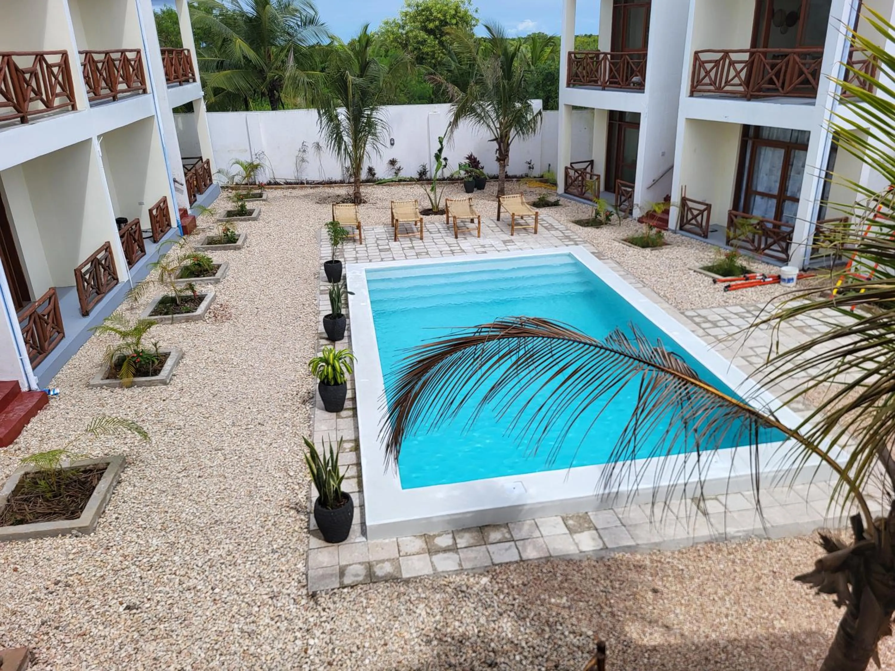 Swimming pool in Andy's Inn