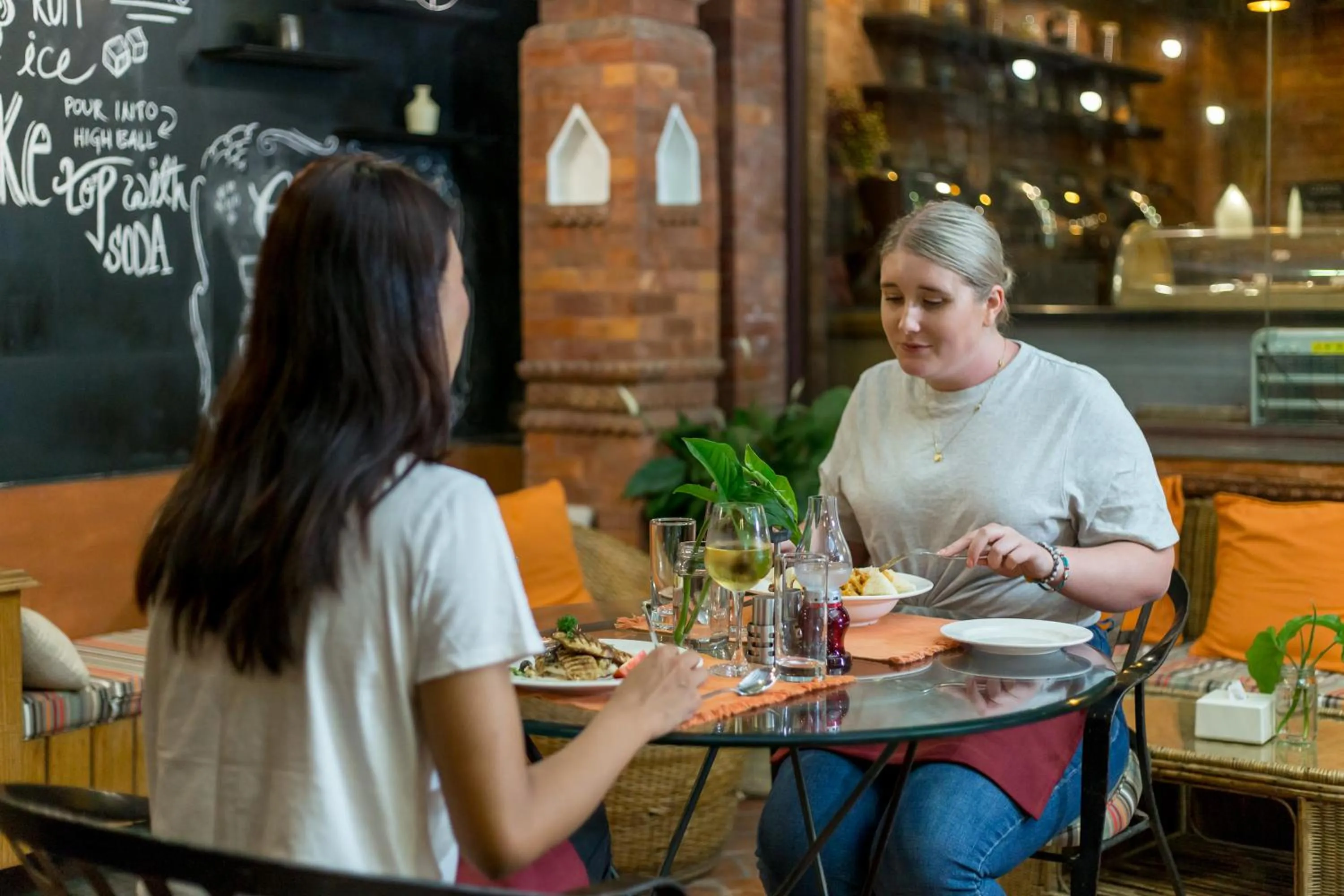 Restaurant/places to eat in Dahlia Boutique Hotel