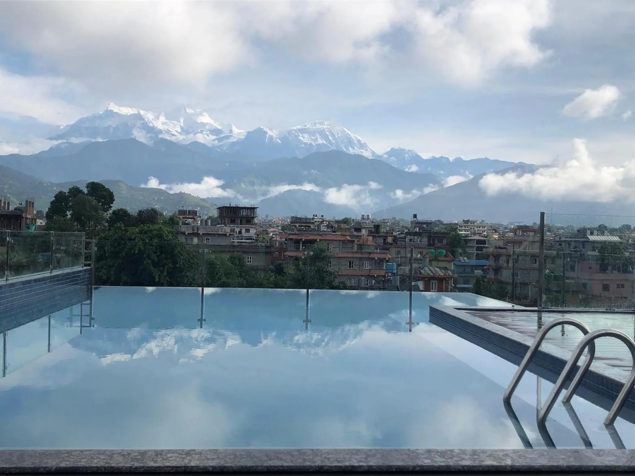 Swimming pool in Dahlia Boutique Hotel