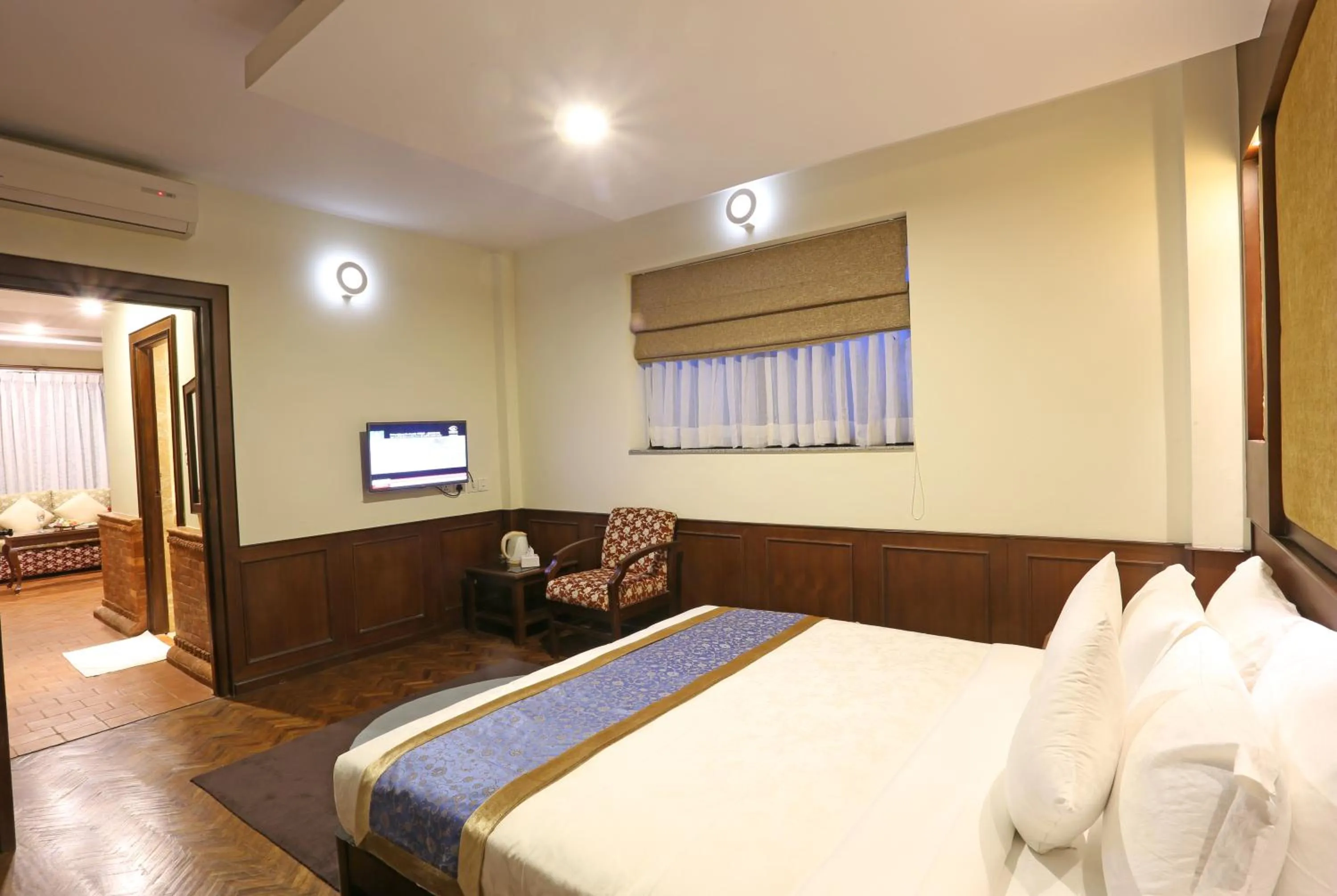 Photo of the whole room, Bed in Dahlia Boutique Hotel