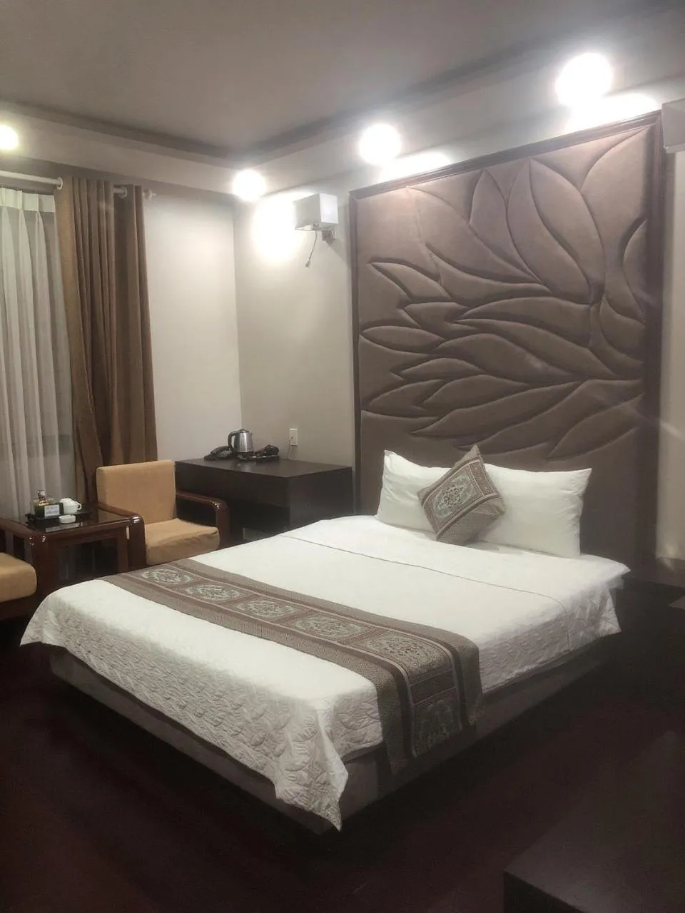 Photo of the whole room, Bed in Holiday Hotel