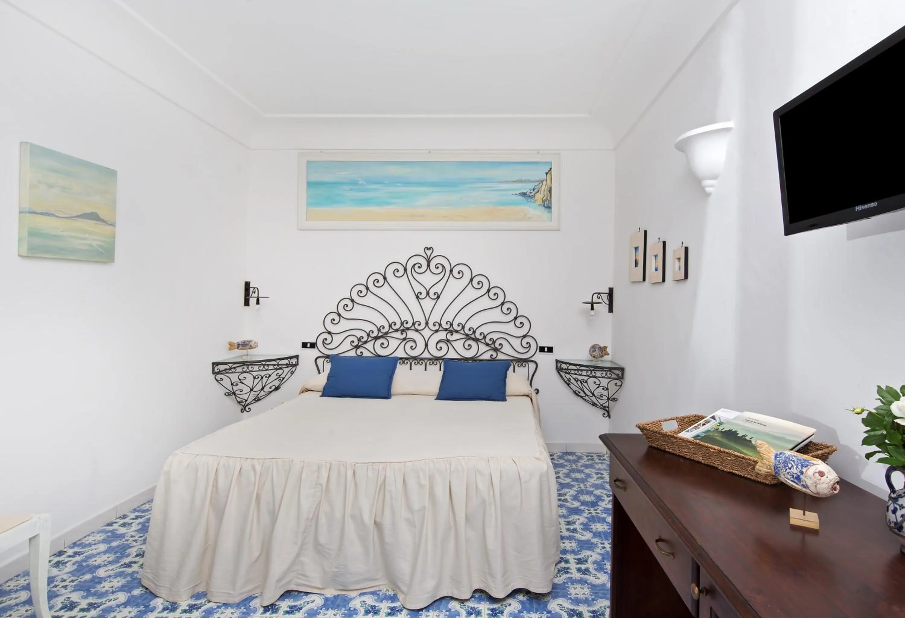 Photo of the whole room, Bed in Il Giardino dell'Arte