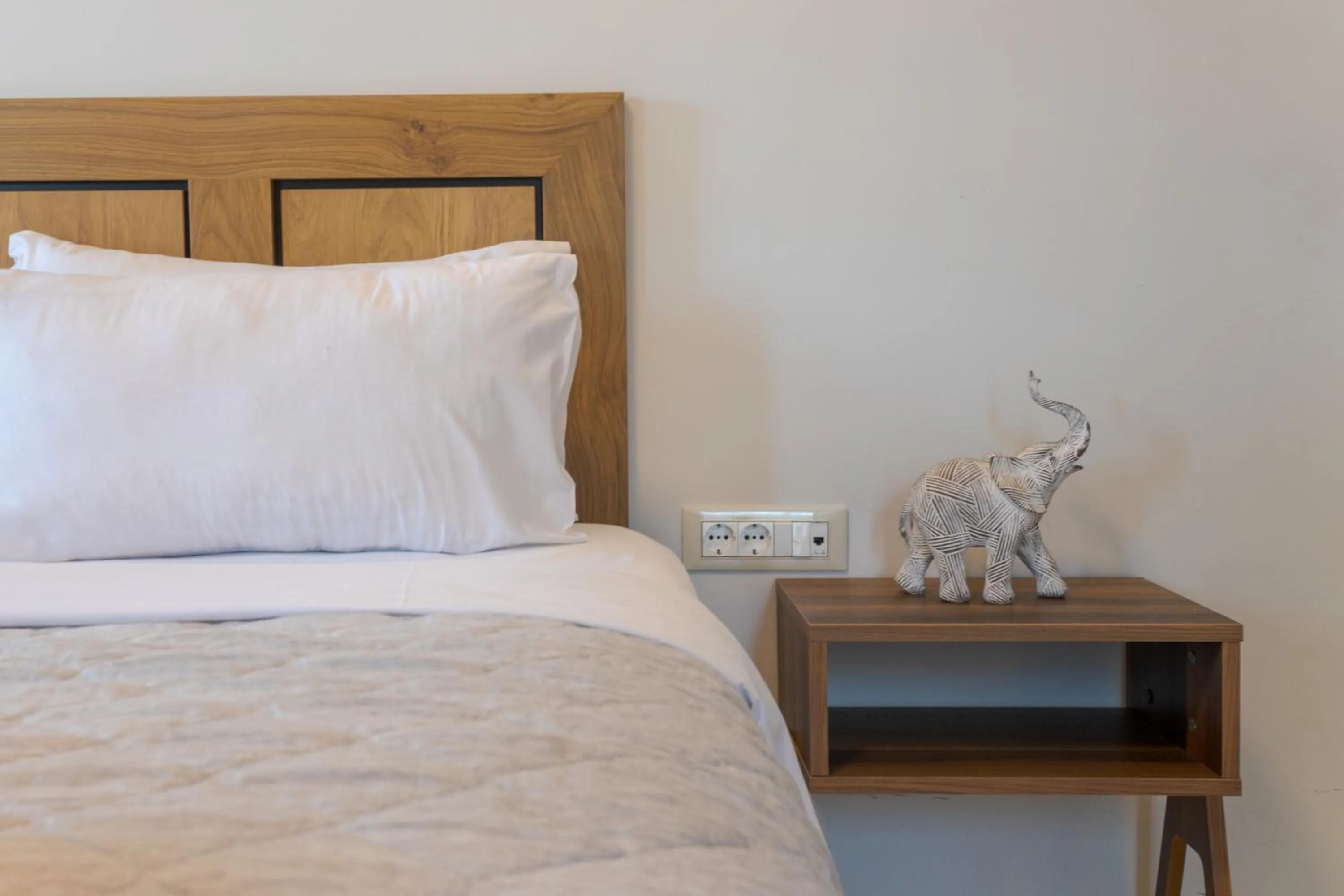 Bed in Edem Garden Residence by Estia