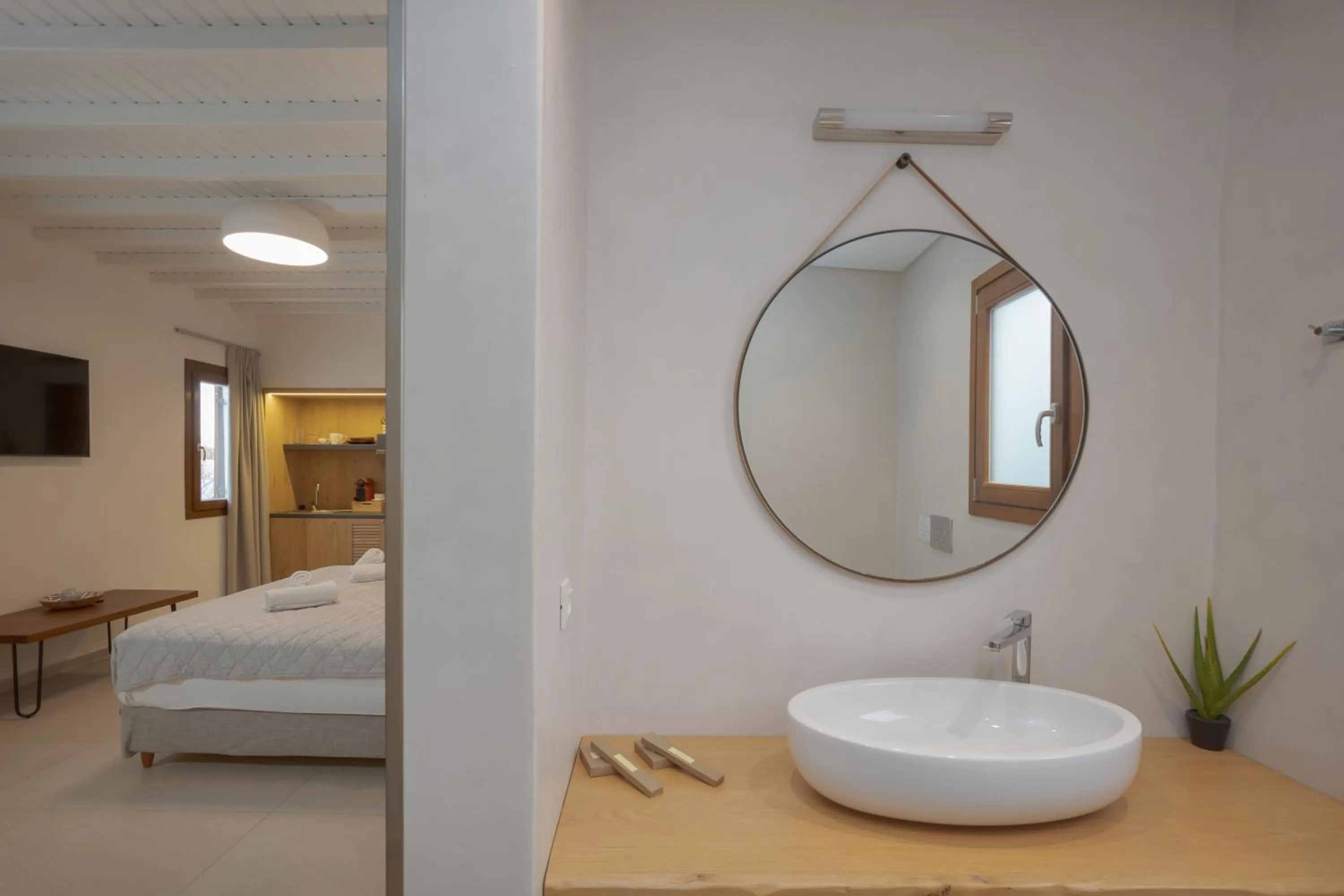 Bathroom, Bed in Edem Garden Residence by Estia