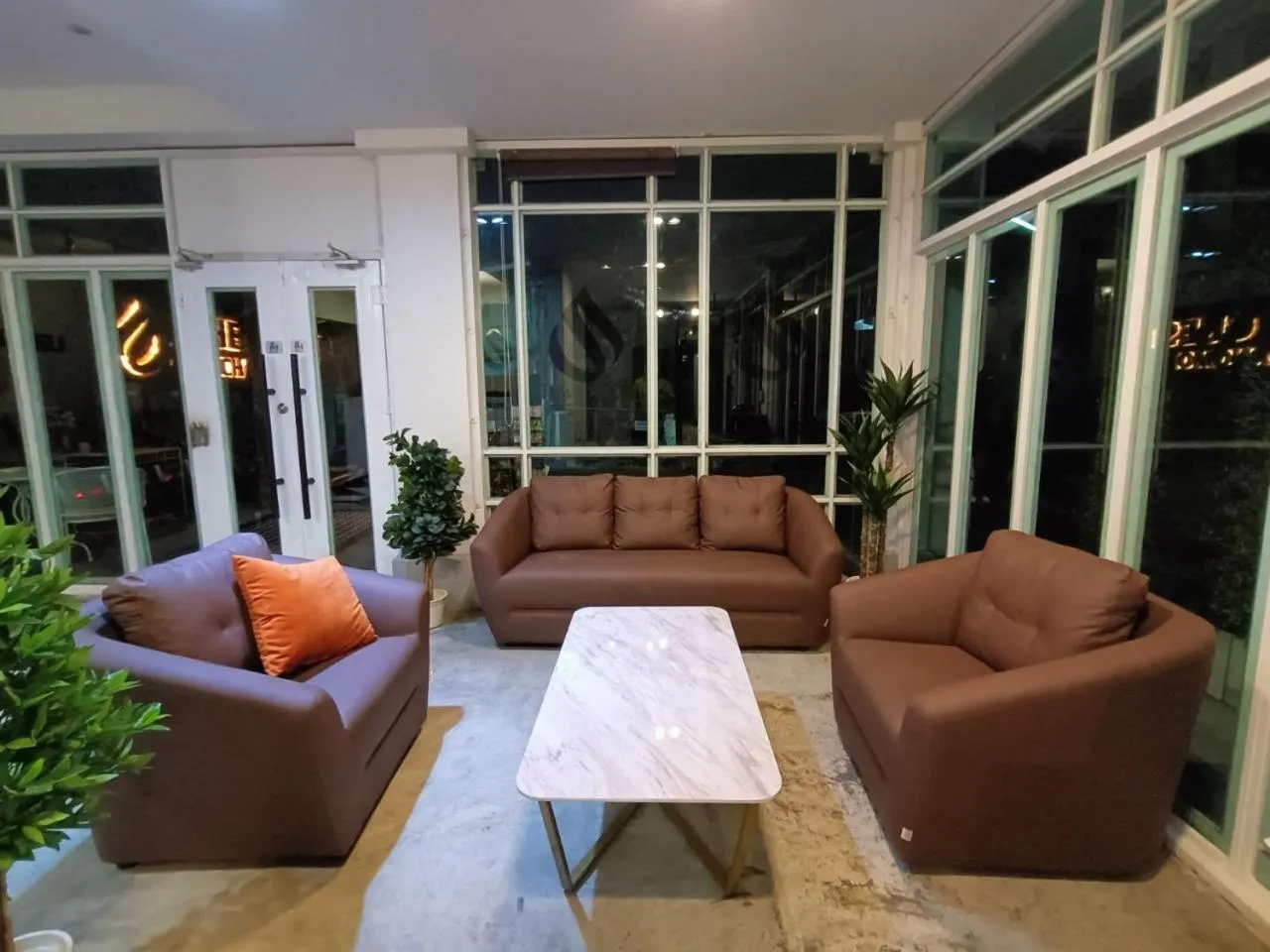 Night in The Guest Chang Moi Boutique Hotel