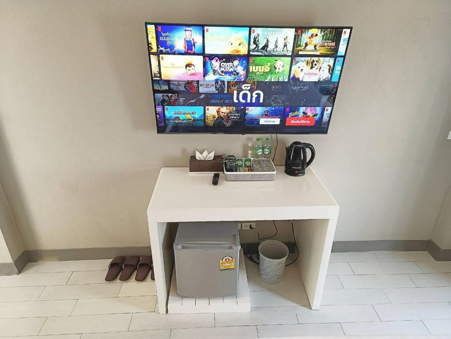 TV and multimedia in The Guest Chang Moi Boutique Hotel