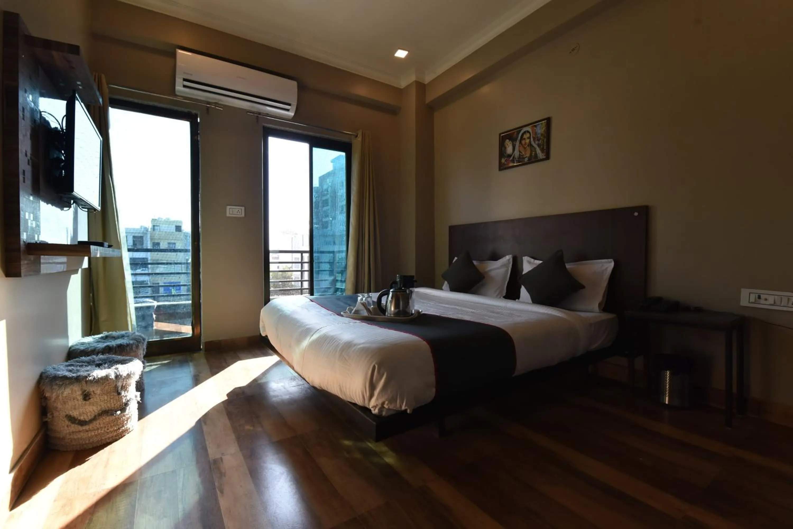 Bed in Hotel Kailash Villa