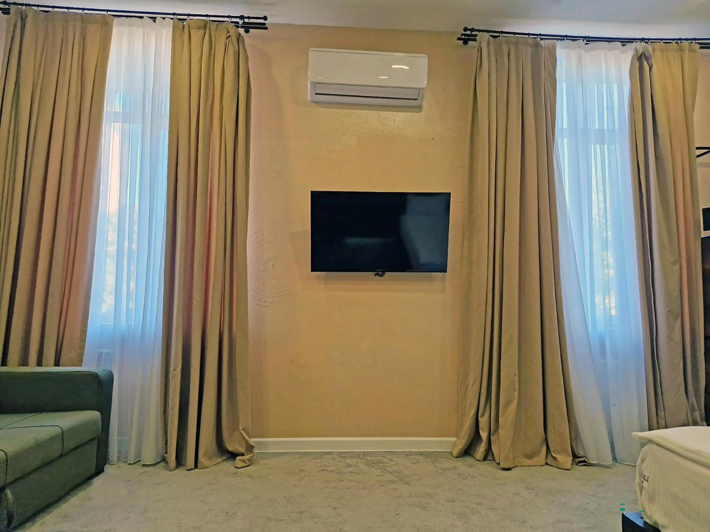 TV and multimedia in Liberta Baku City Center