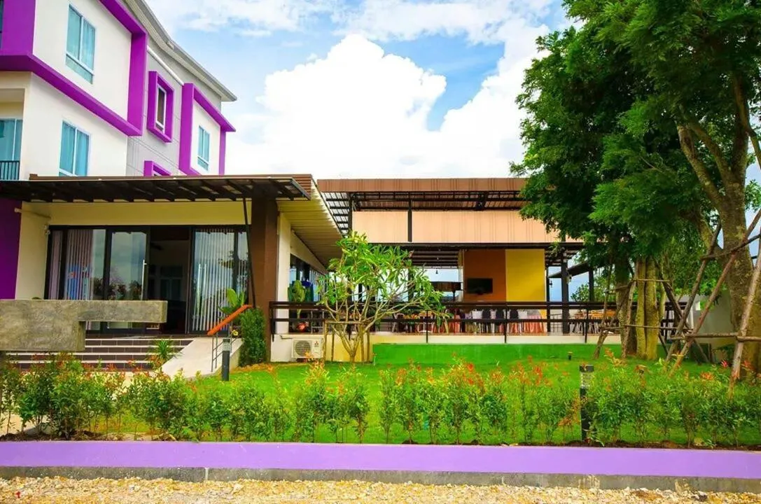 Patio in FIG Boutique Hotel