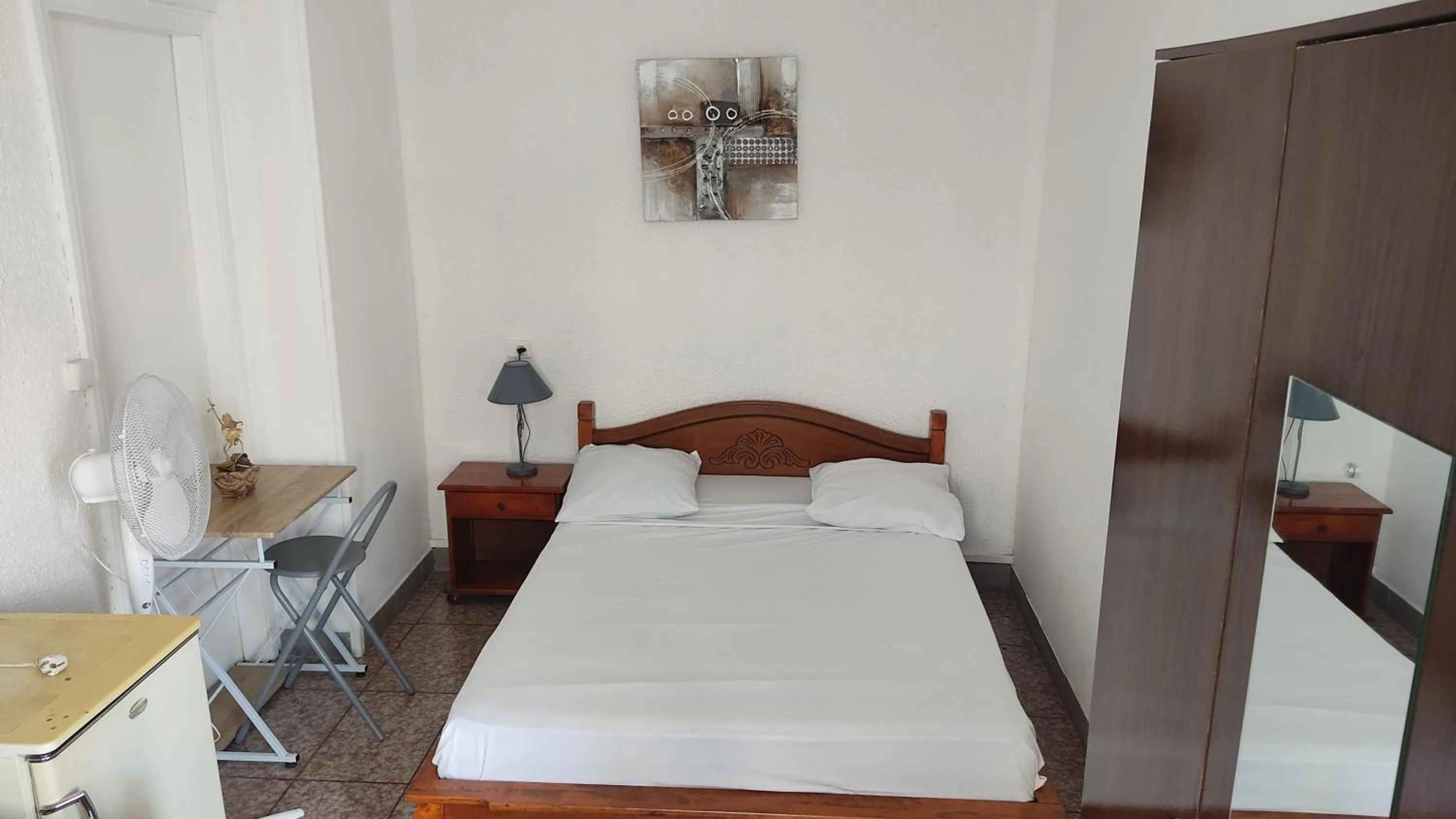 Bedroom, Bed in Hôtel Le Nathania