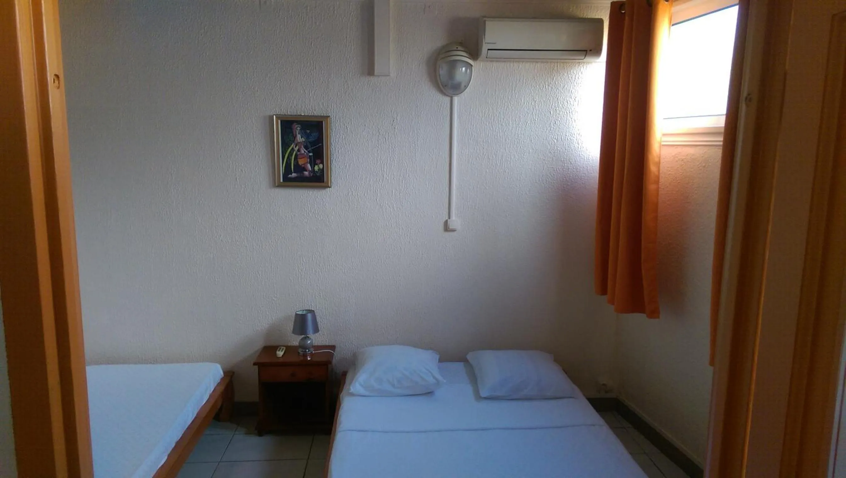 Day, Bed in Hôtel Le Nathania