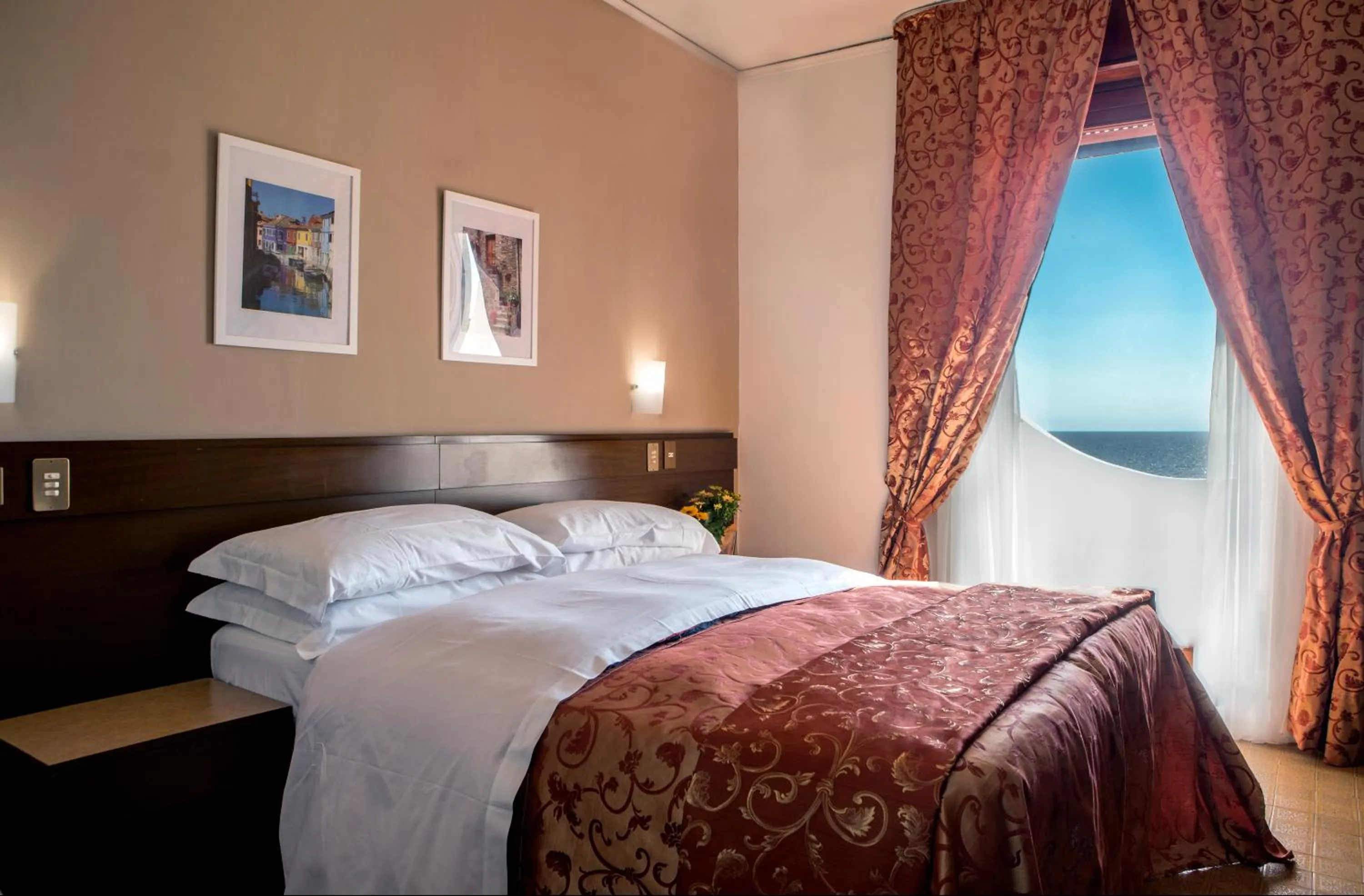 Bed in Hotel Sinuessa Terme