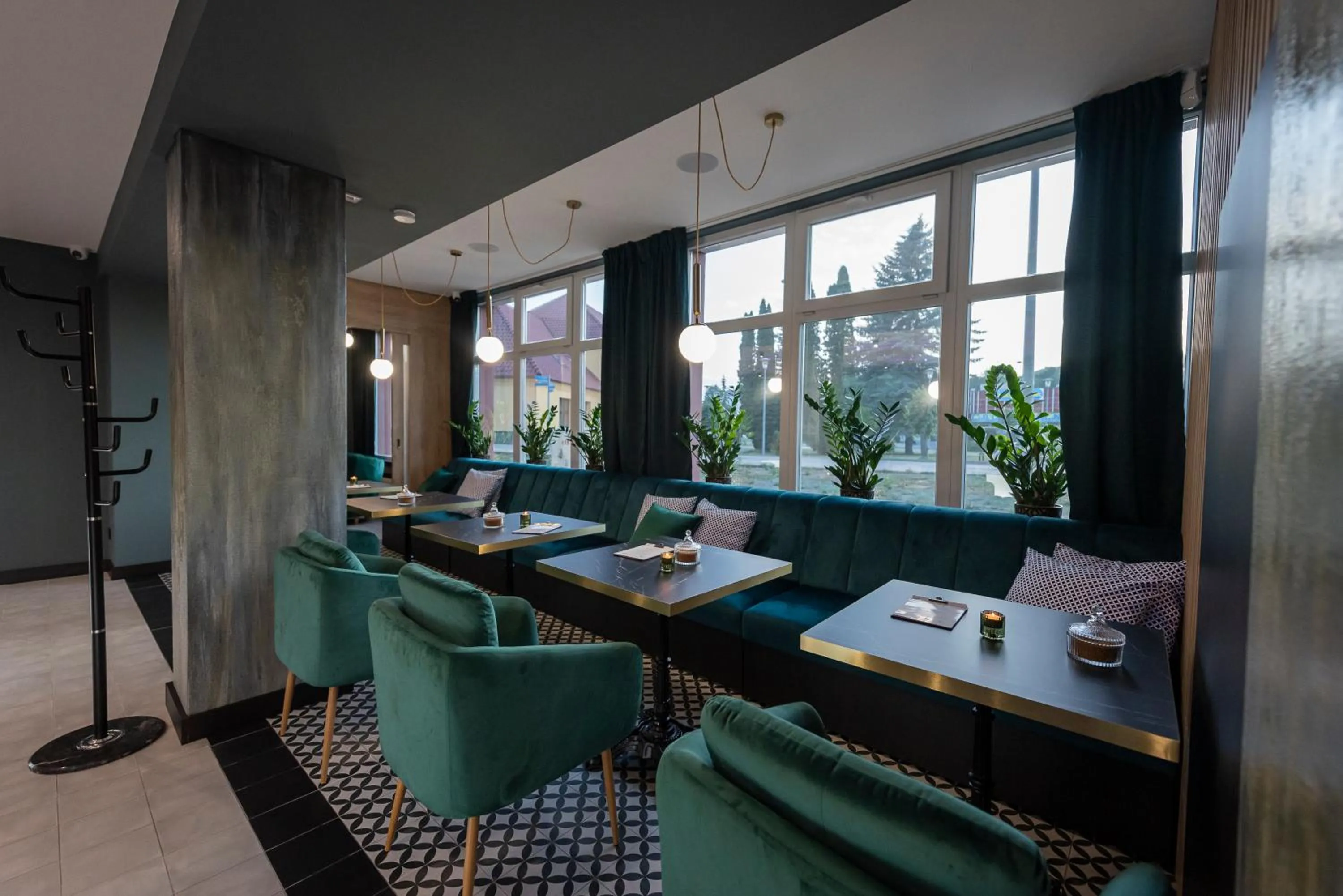 Bowling in Hotel Alfa