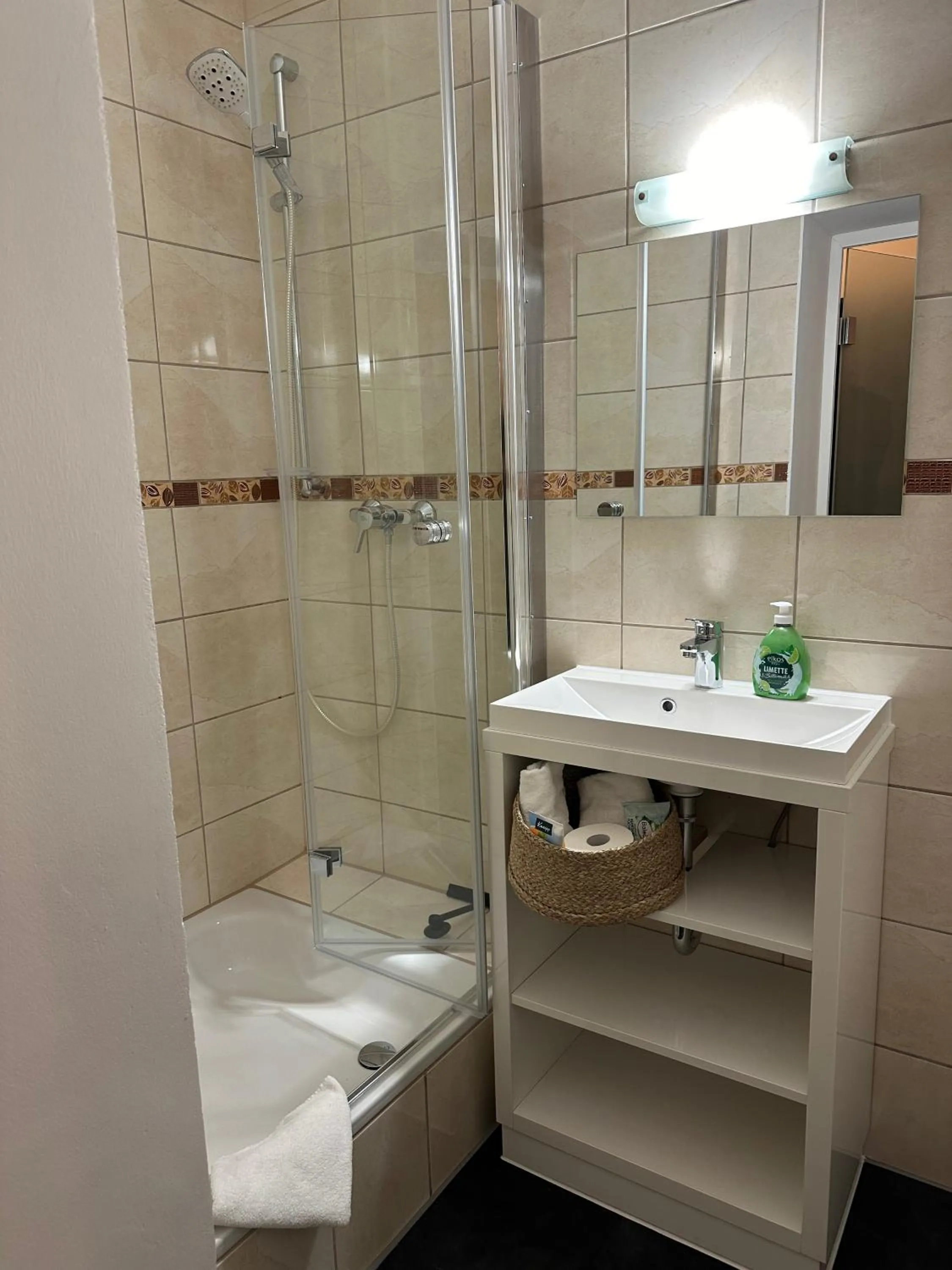 Shower in Villa Schaumburg - Boutique Hotel