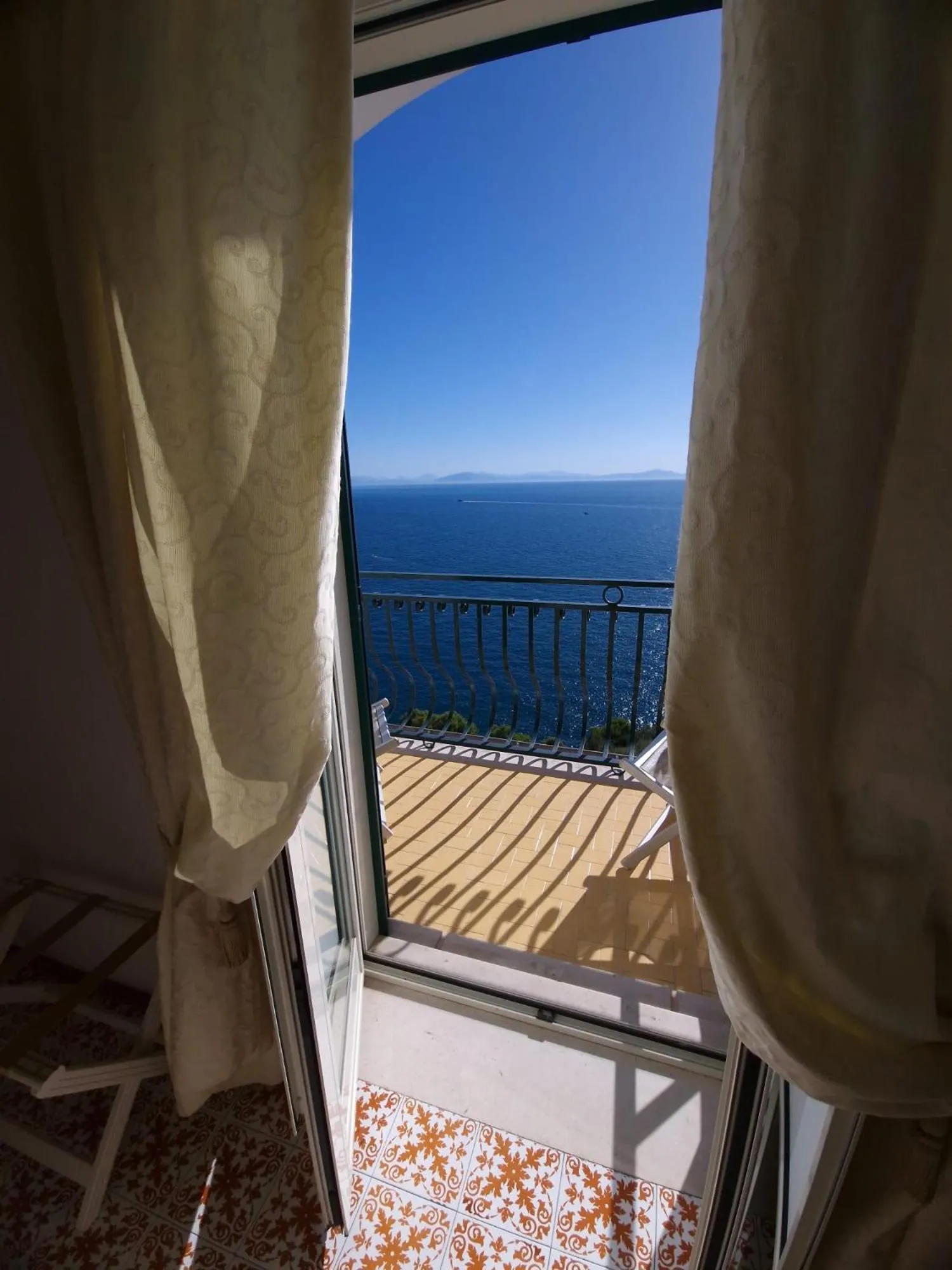 Day in Hotel La Perla