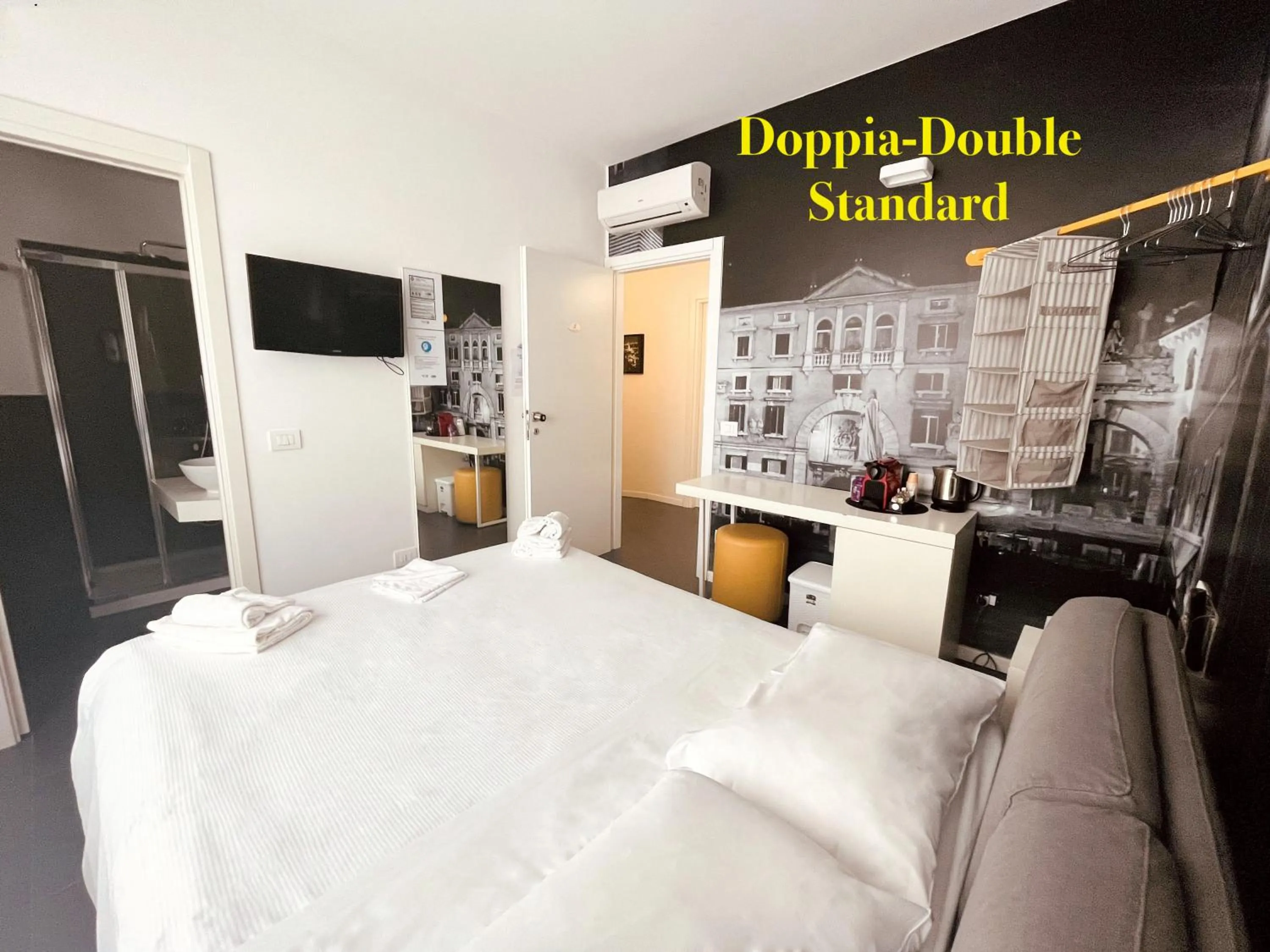 TV and multimedia, Bed in DiMoras house Verona