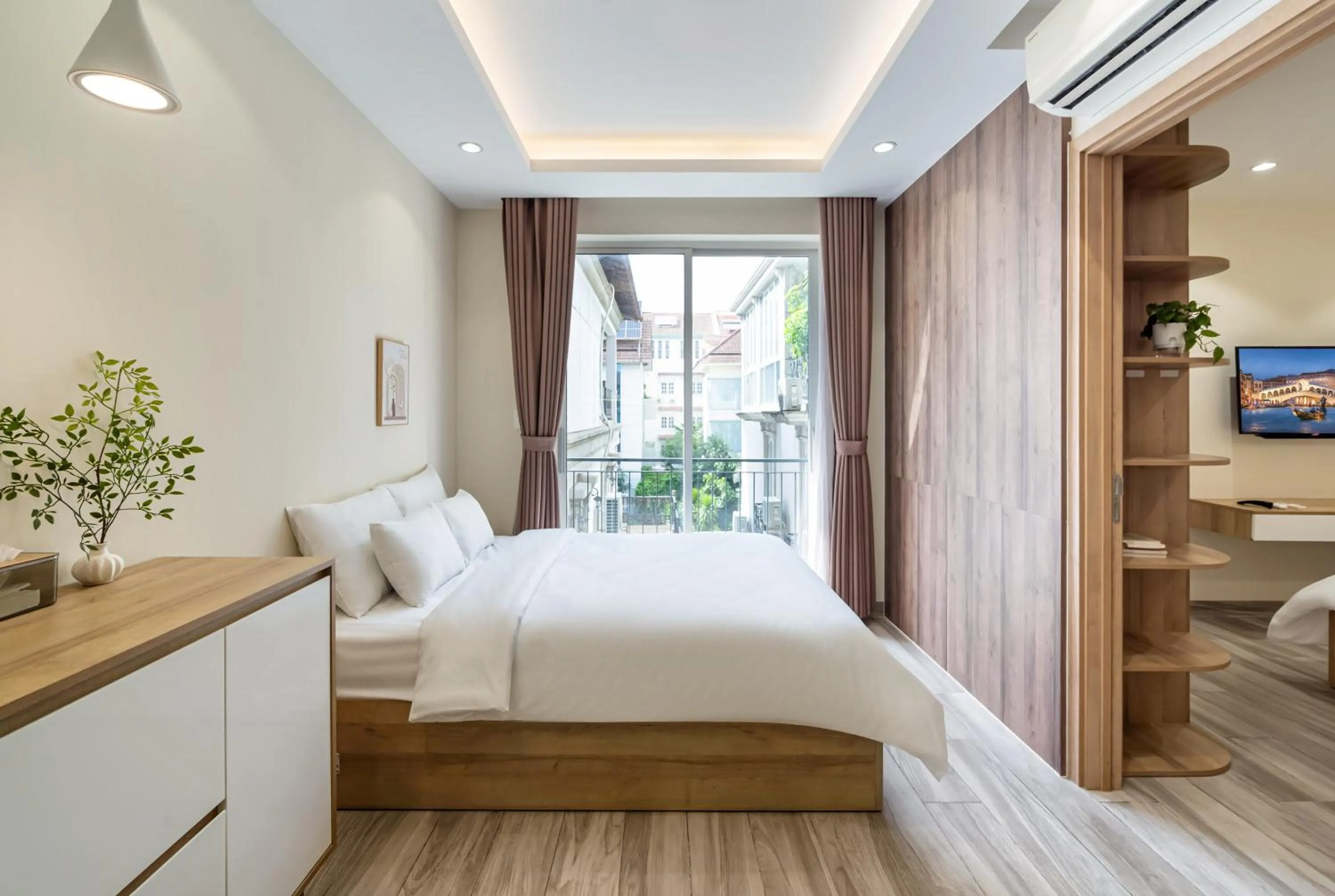 Two-Bedroom Suite in The Royal Healing - Phu My Hung