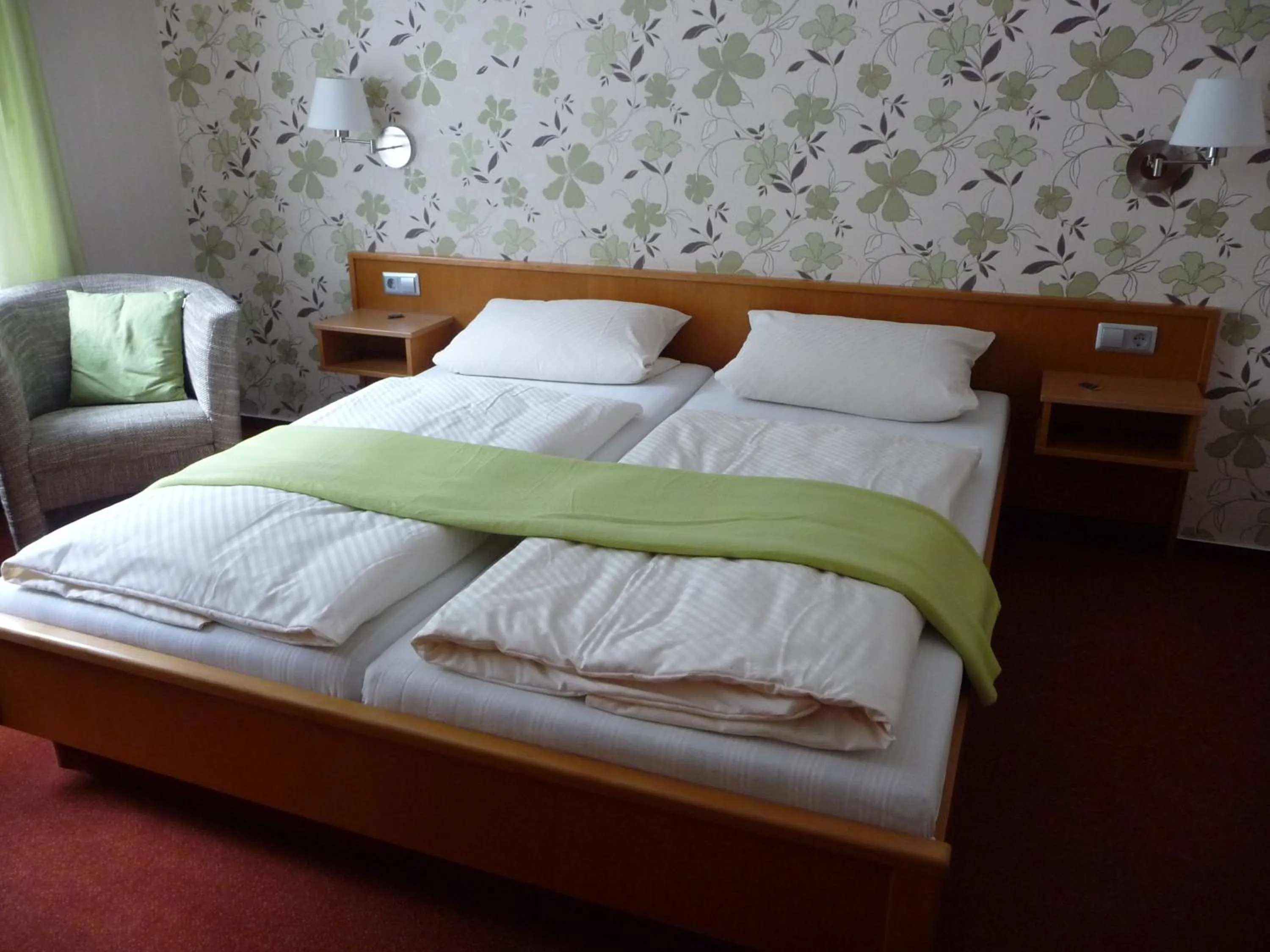 Bedroom in Gasthaus Zum Rebstock