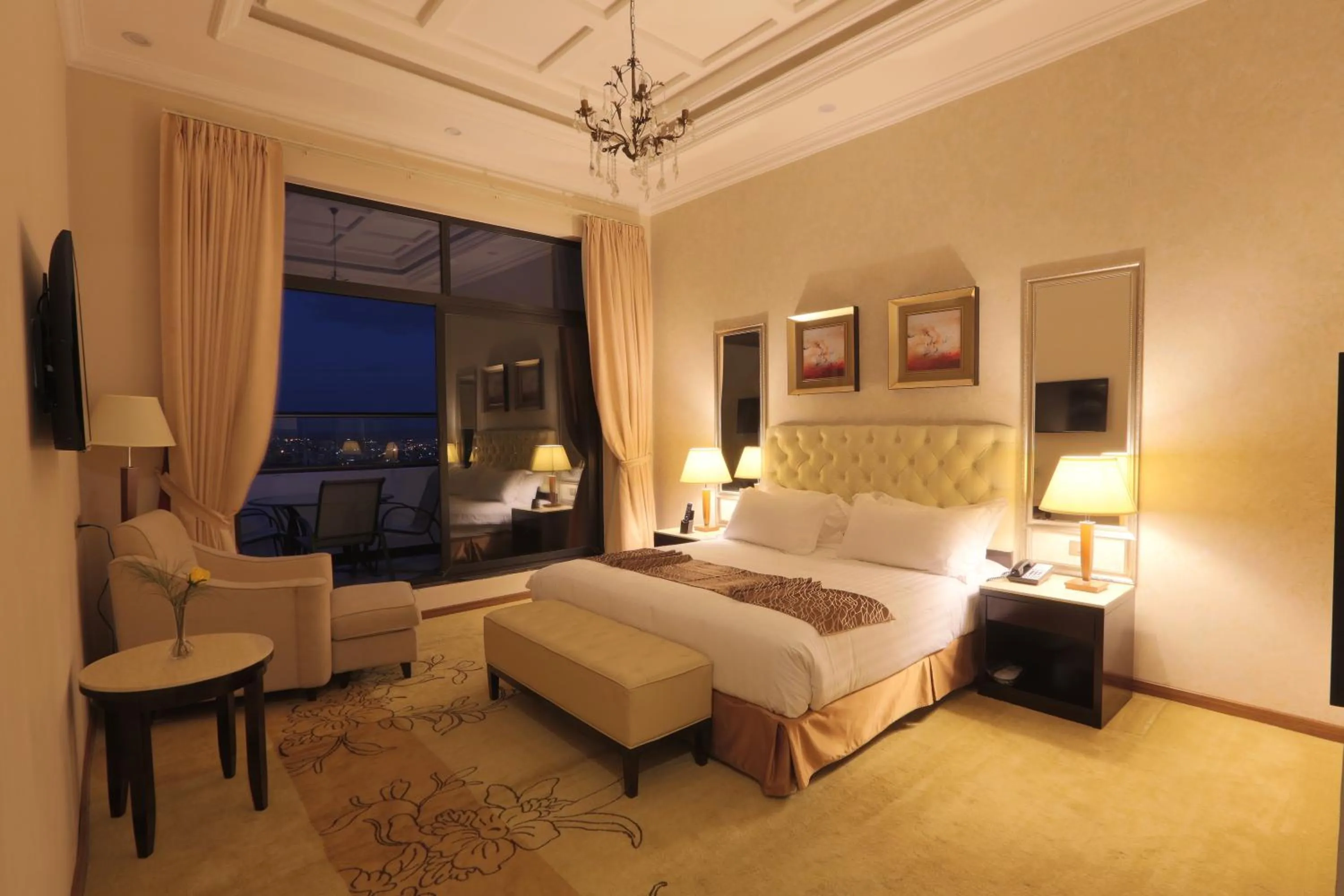 bunk bed, Bed in Getfam Hotel