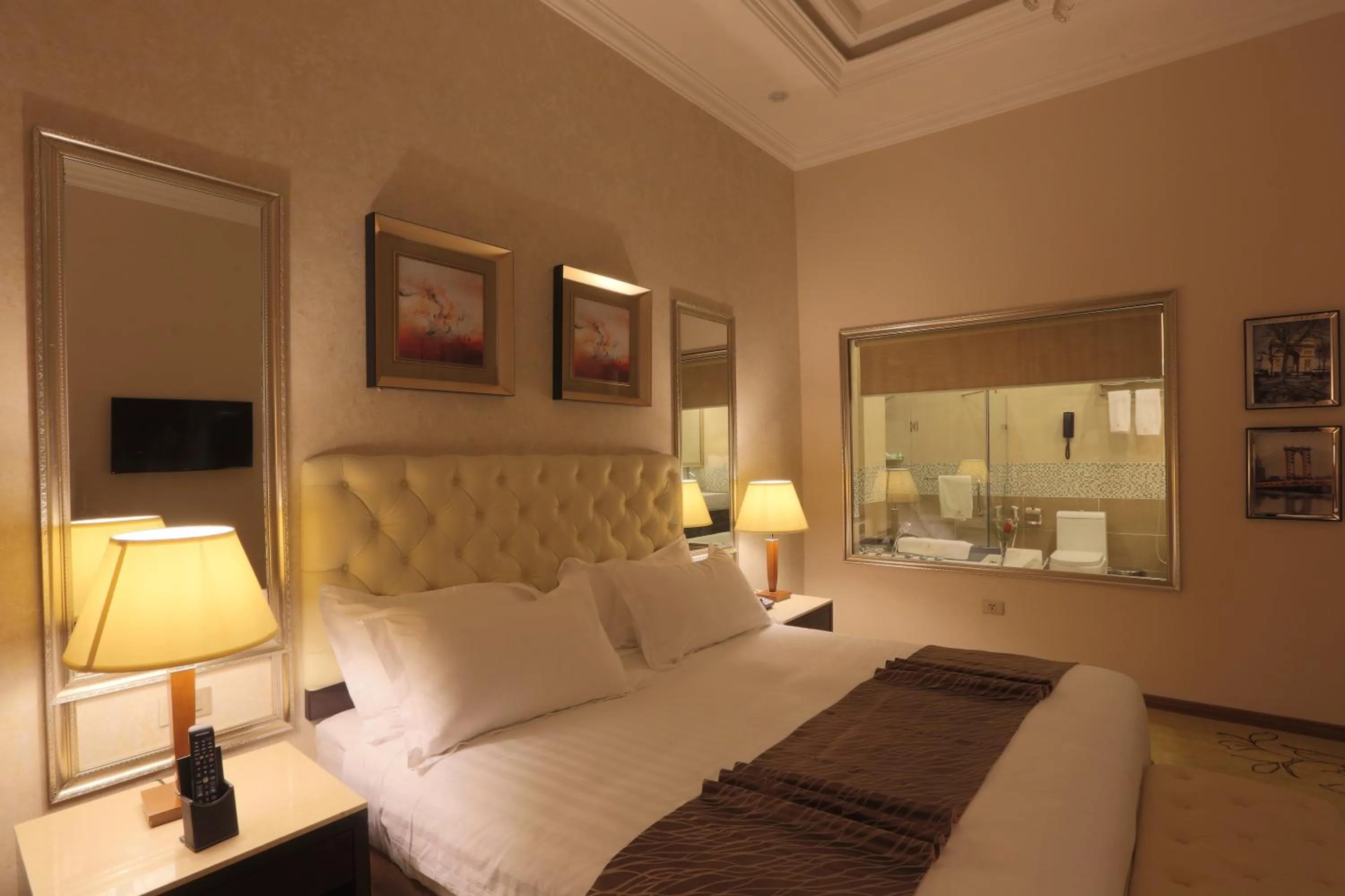 bunk bed, Bed in Getfam Hotel