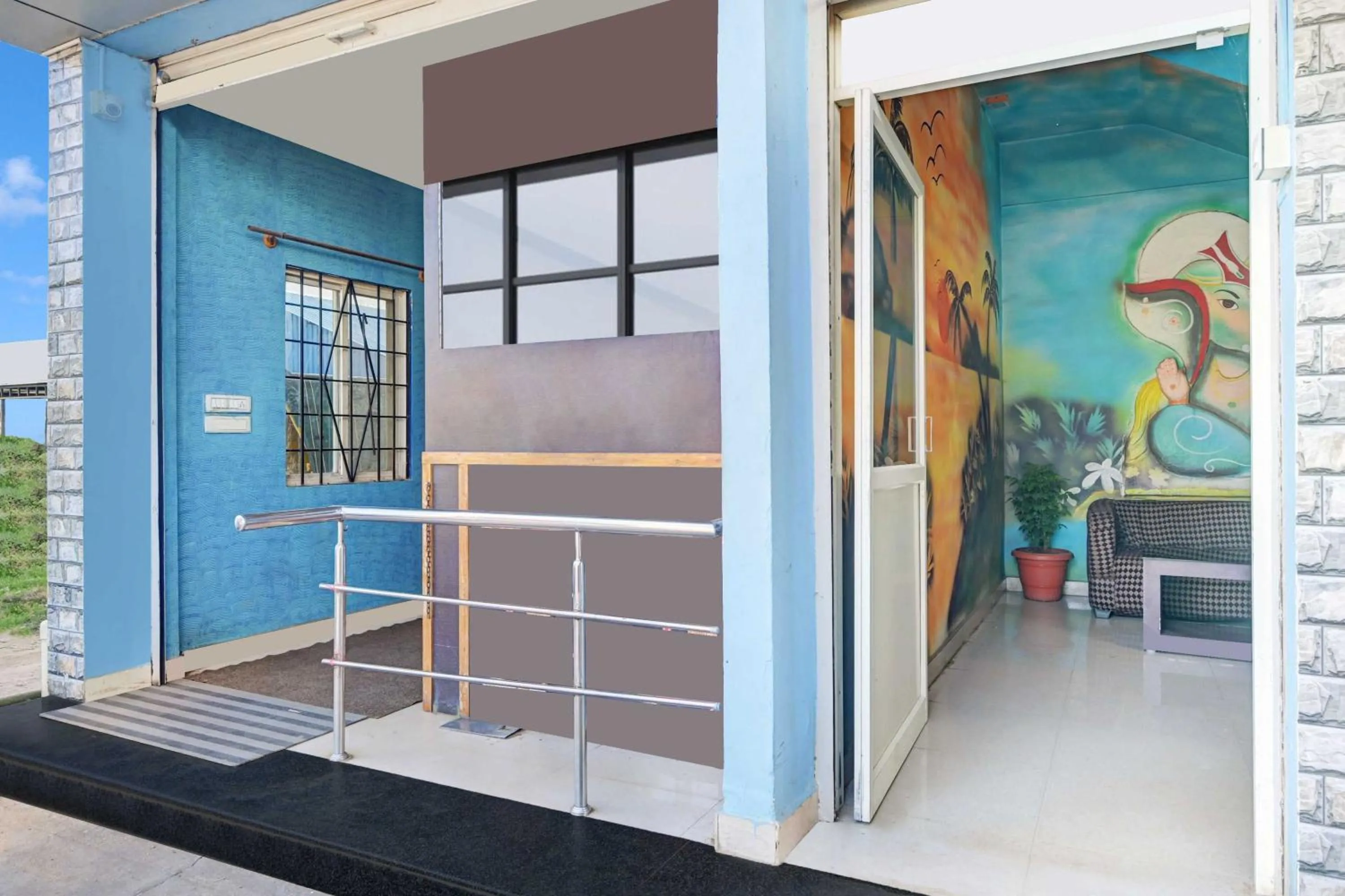 Facade/entrance in Hotel O Chikmangaluru Near Railway Station