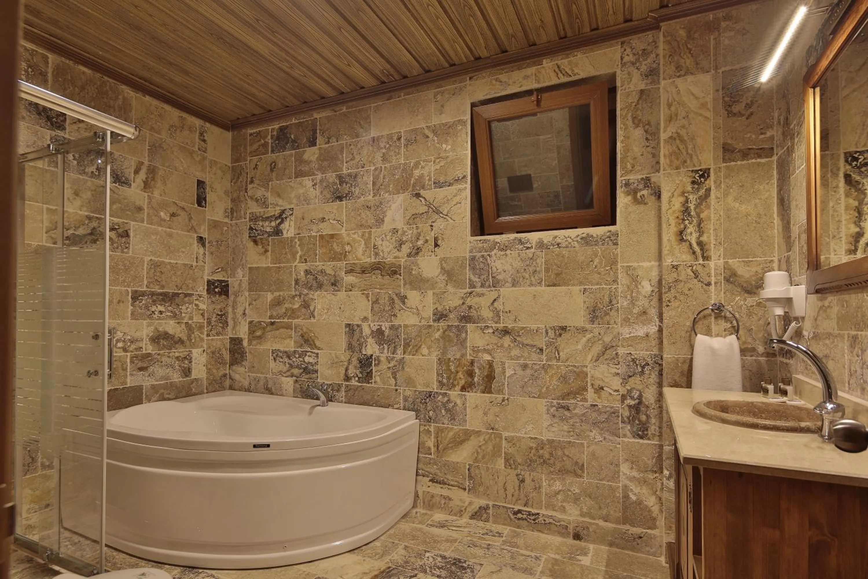 Shower in Cappadocia View Suit