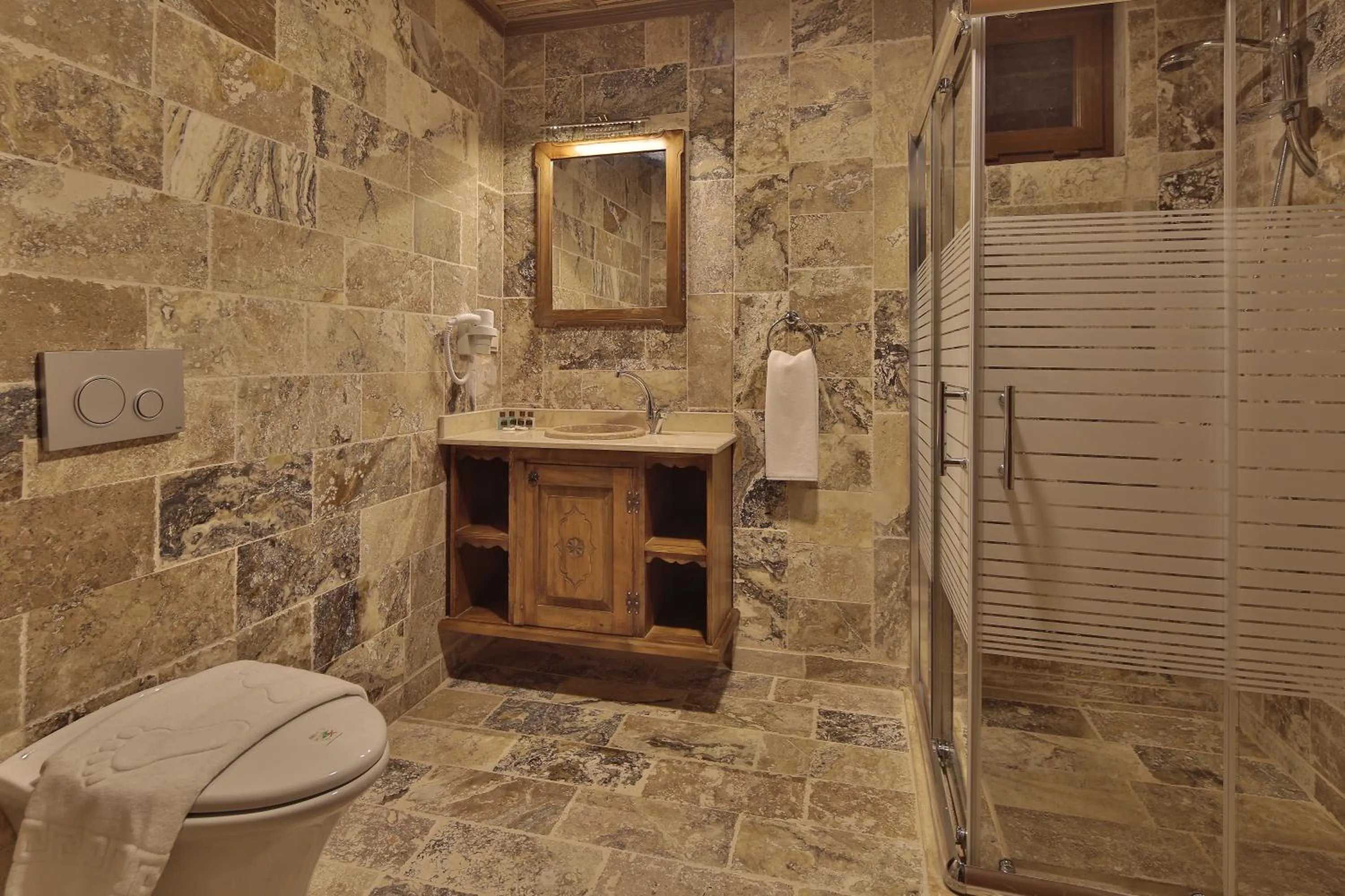 Shower in Cappadocia View Suit