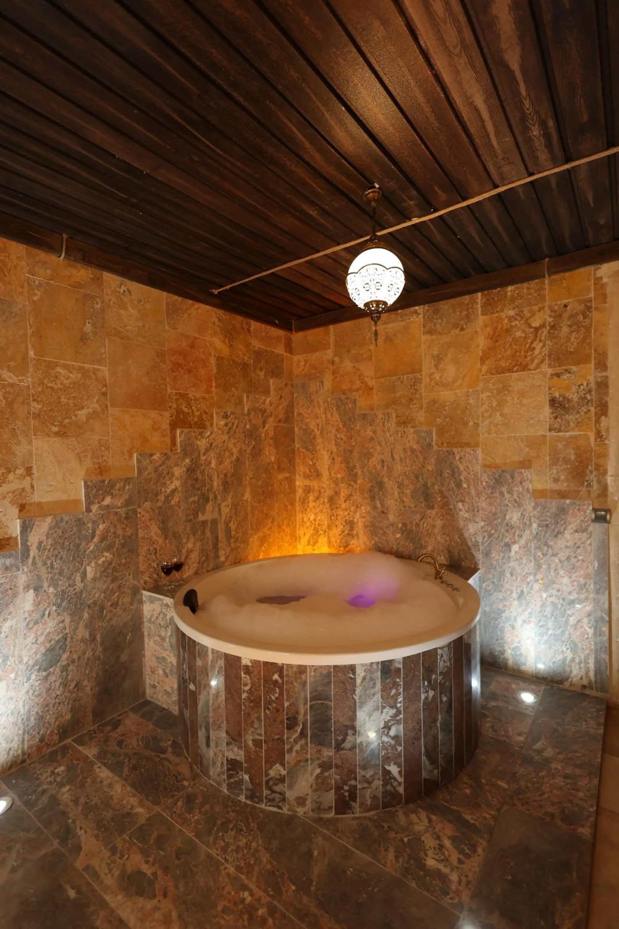 Hot Tub in Cappadocia View Suit