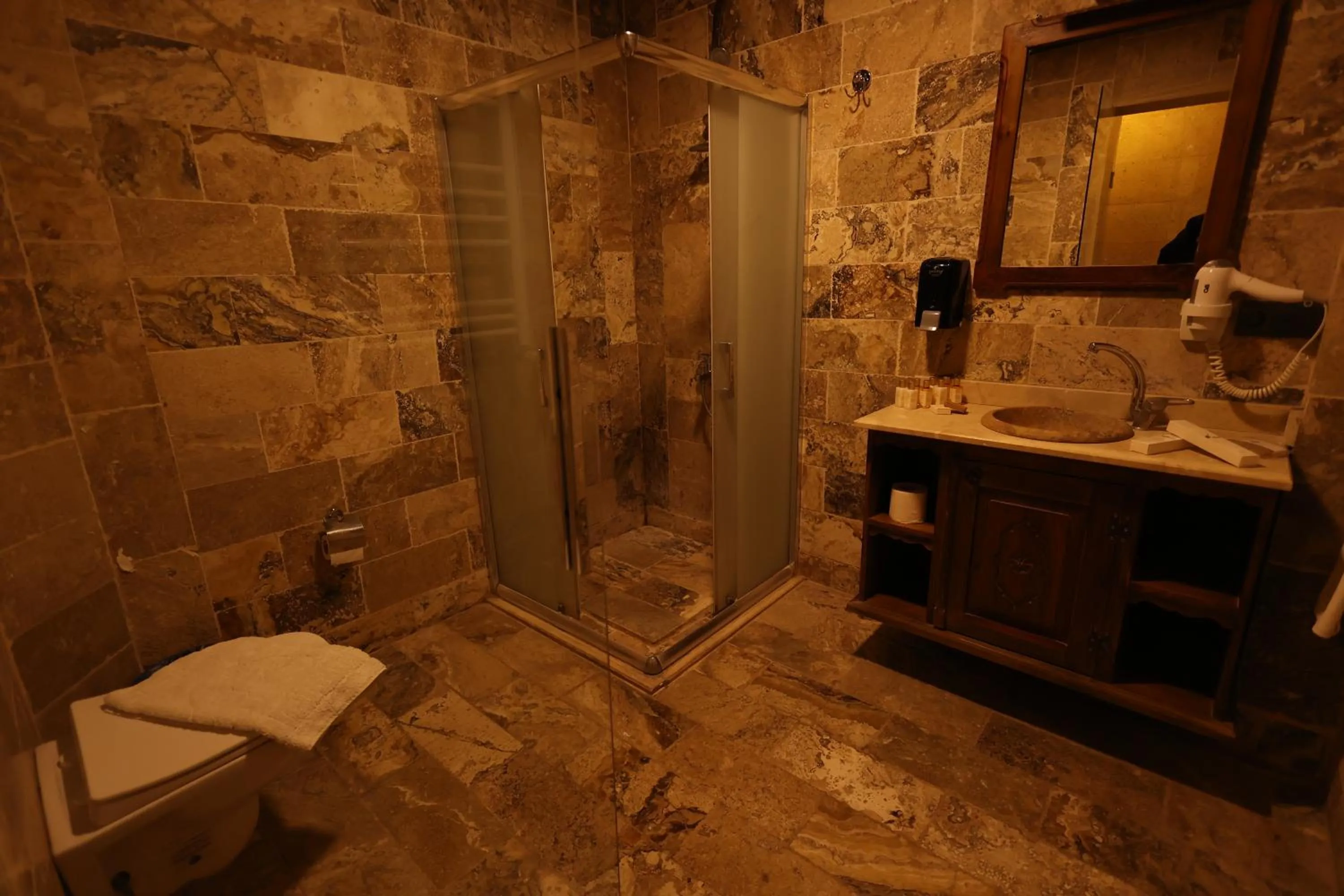 Shower in Cappadocia View Suit